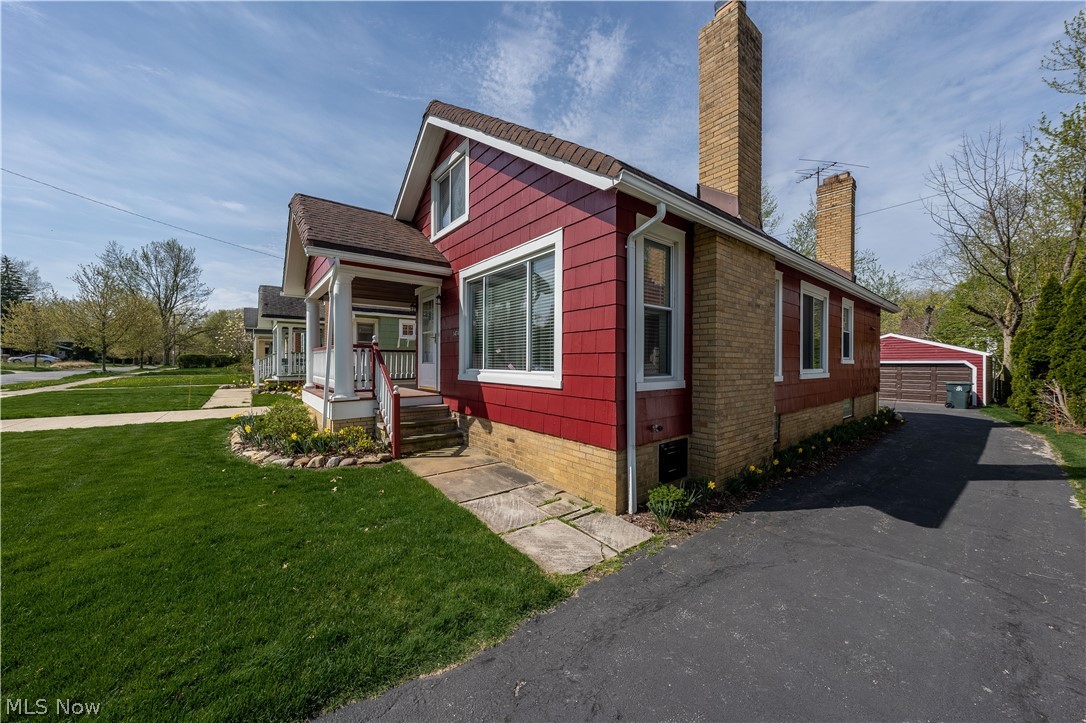 1474 Middleton Road Cleveland Heights, OH 44121 - Photo 3 of 35 Gallery Image 3