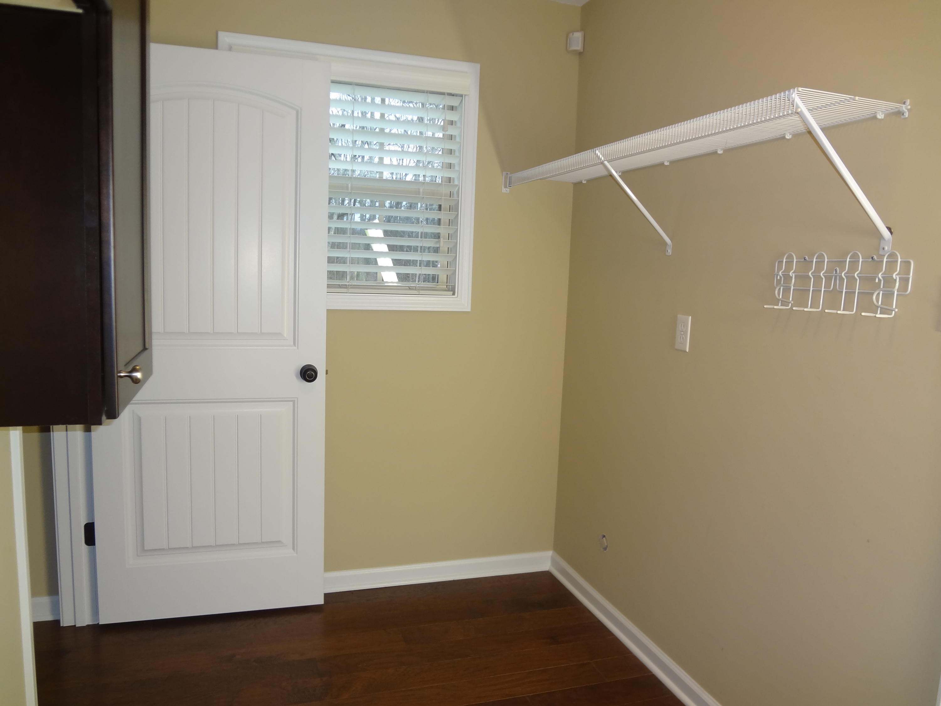 11616 Edison Road Knoxville, TN 37932 - Photo 20 of 40 Large Pantry