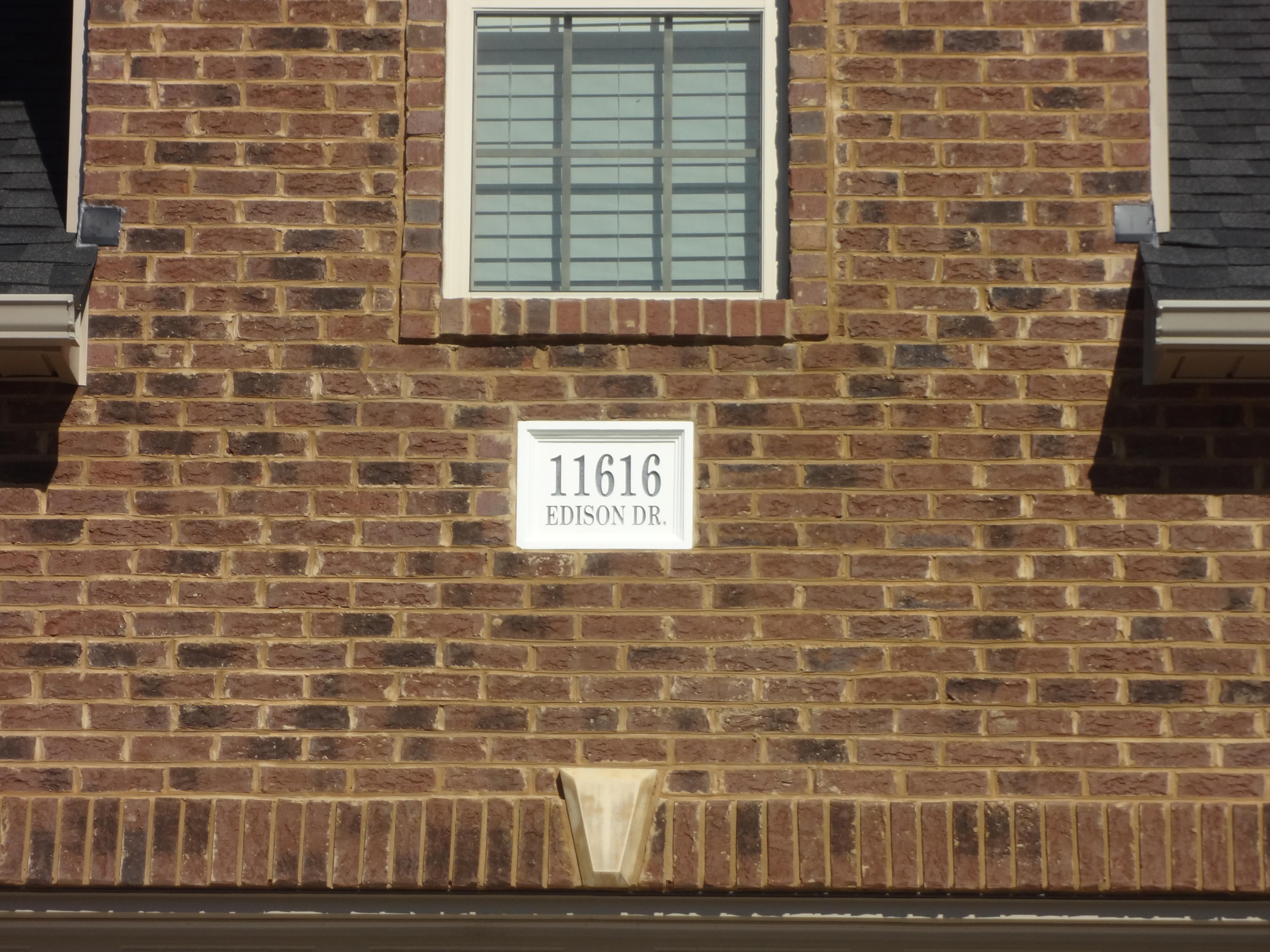 11616 Edison