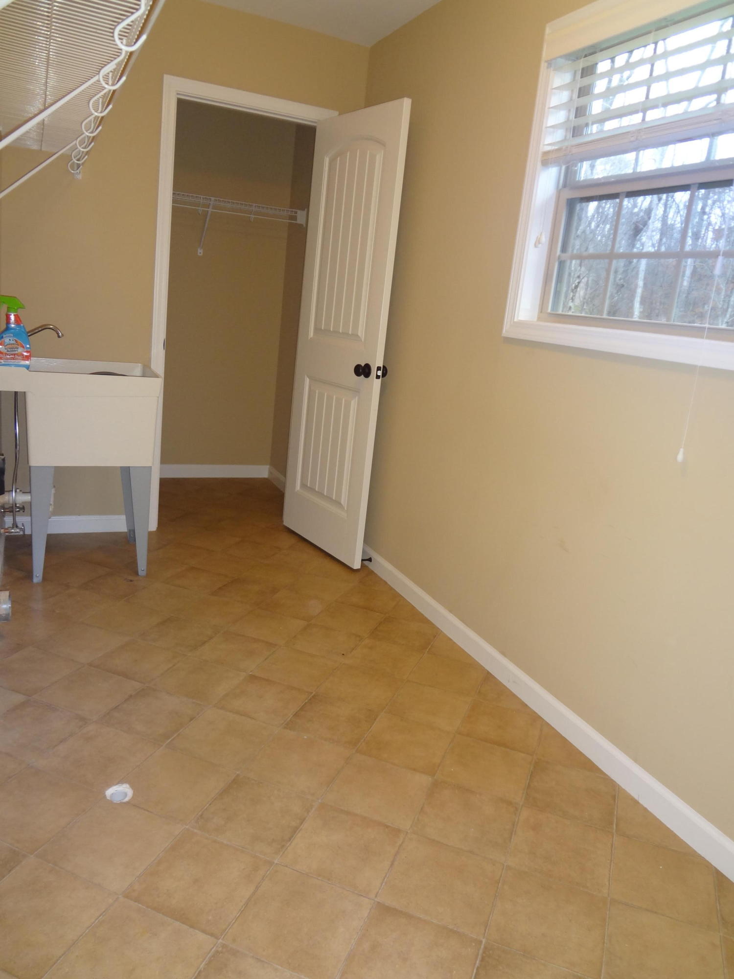11616 Edison Road Knoxville, TN 37932 - Photo 35 of 40 Upstairs Laundry