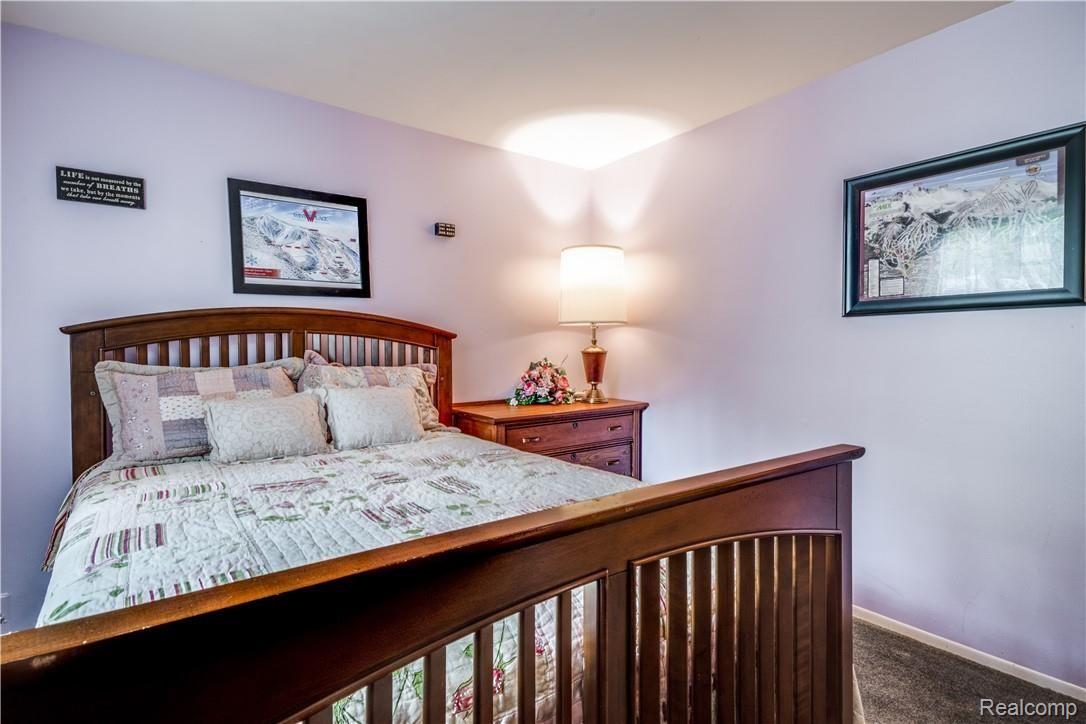 2975 Hillendale Drive Rochester, MI 48309 - Photo 34 of 53 31.jpg