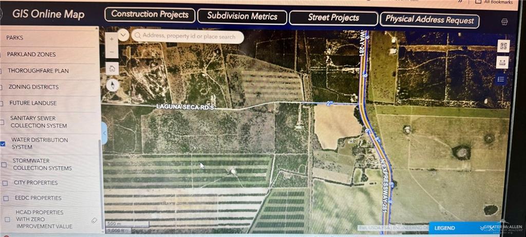 281 Laguna Seca Road South Edinburg, TX 78541 - Photo 7 of 8 a bathroom with a shower