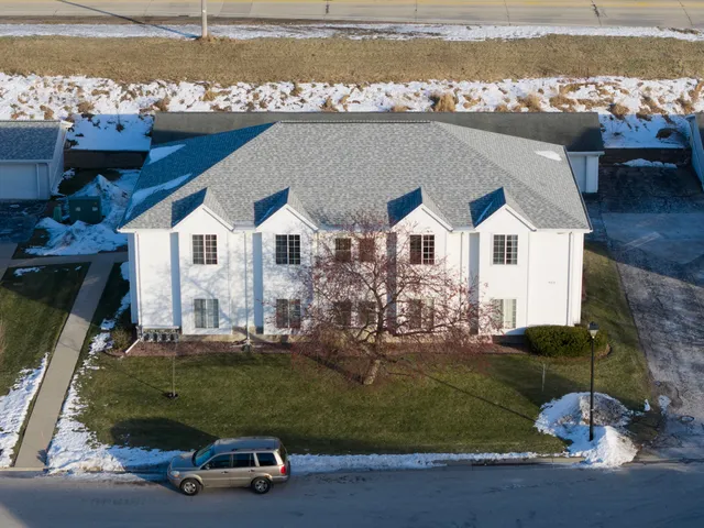 $224,900 | 903 Fox Creek Drive, Unit 3, Watertown, WI 53098