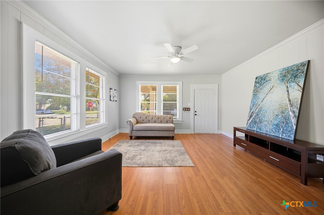 1202 South 7th Street Temple, TX 76504 - Photo 5 of 33 Living Room from Dining Room