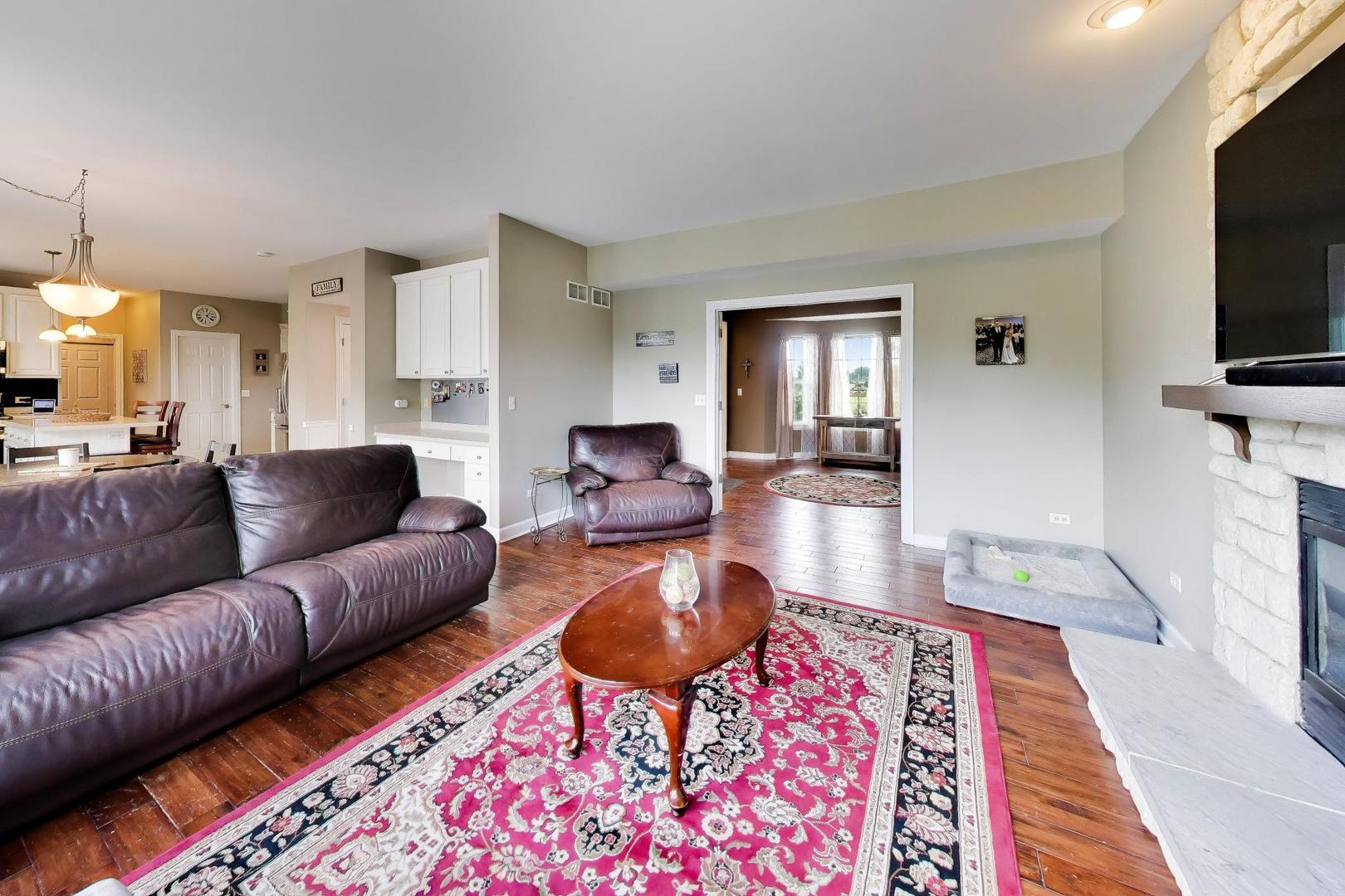 1904 Dakota Ridge Johnsburg, IL 60051 - Photo 10 of 41 Gallery Image 10