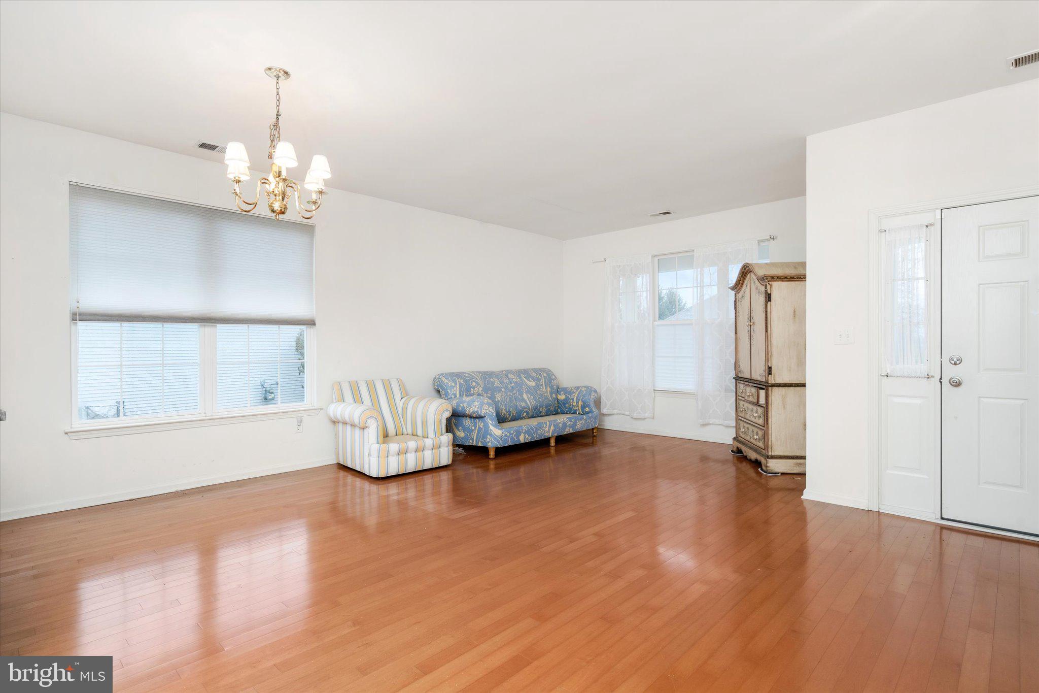19 Stanford Road East Pennington, NJ 08534 - Photo 4 of 41 Gallery Image 4