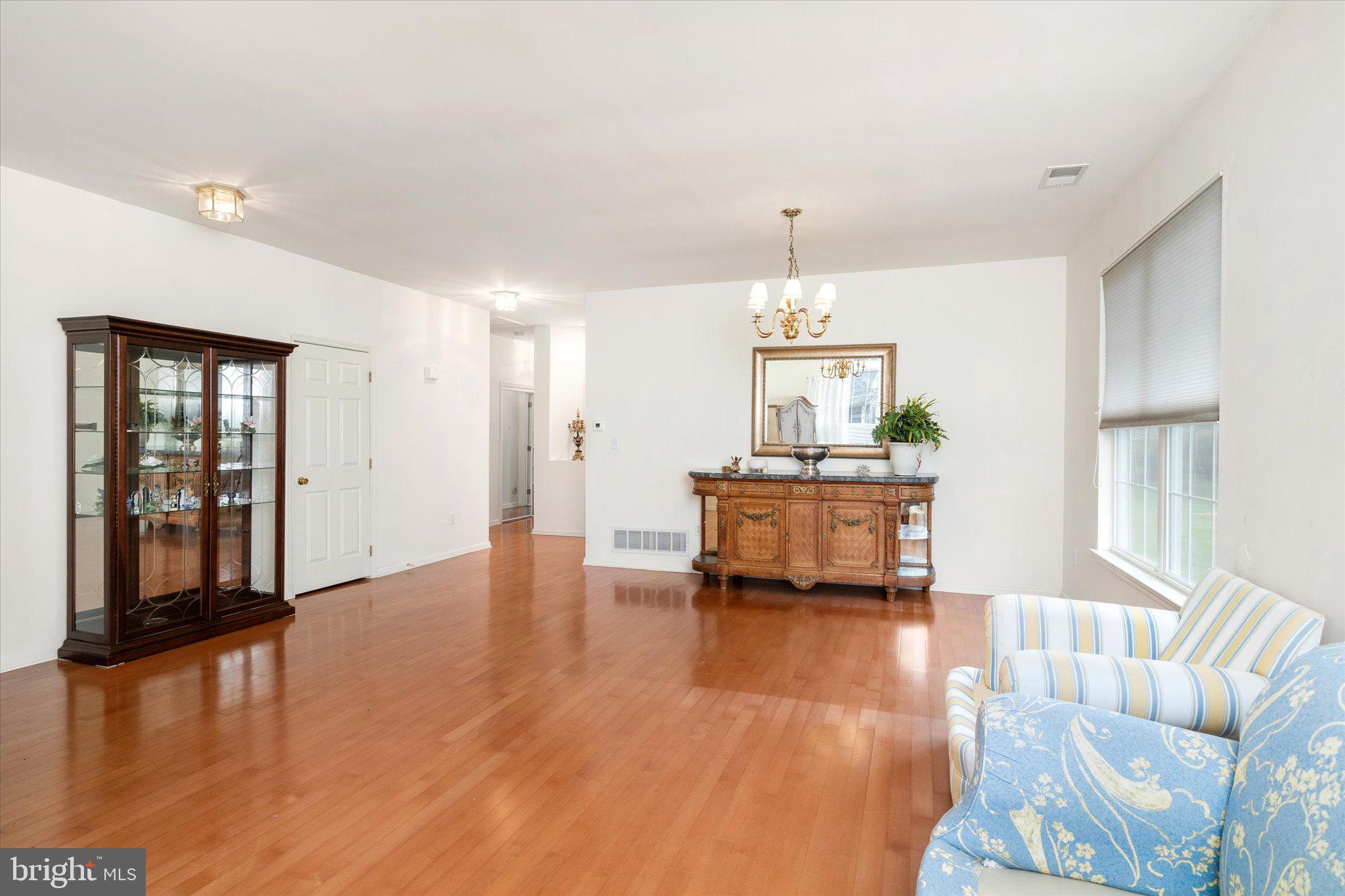 19 Stanford Road East Pennington, NJ 08534 - Photo 6 of 41 Gallery Image 6