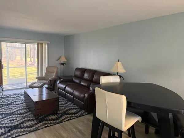 $1,495 | 1200 5th Avenue North, Surfside Beach, SC 29575