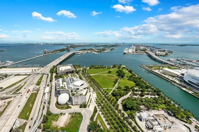 $26,000 | 1040 Biscayne Boulevard, Unit 4403, Miami, FL 33132