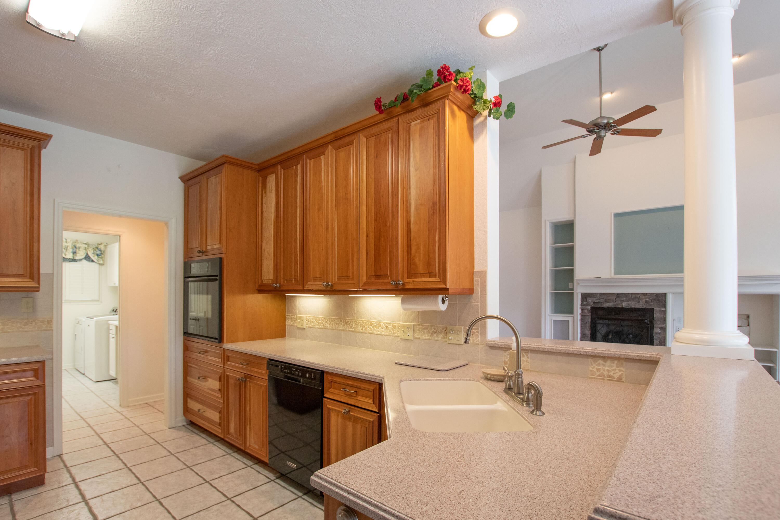 21579 Moonlight Bay Road Abingdon, VA 24211 - Photo 28 of 46 Kitchen Open to Living Area