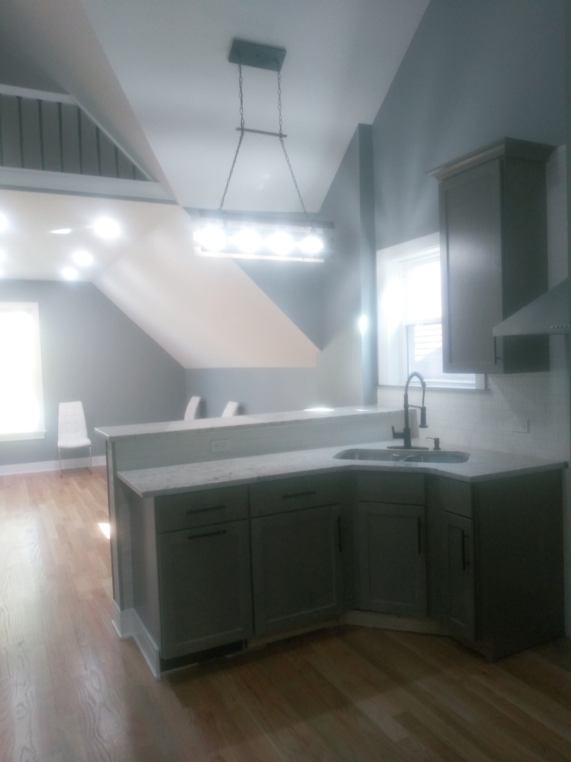 4709 West Fulton Street, Unit 2 Chicago, IL 60644 - Photo 2 of 8