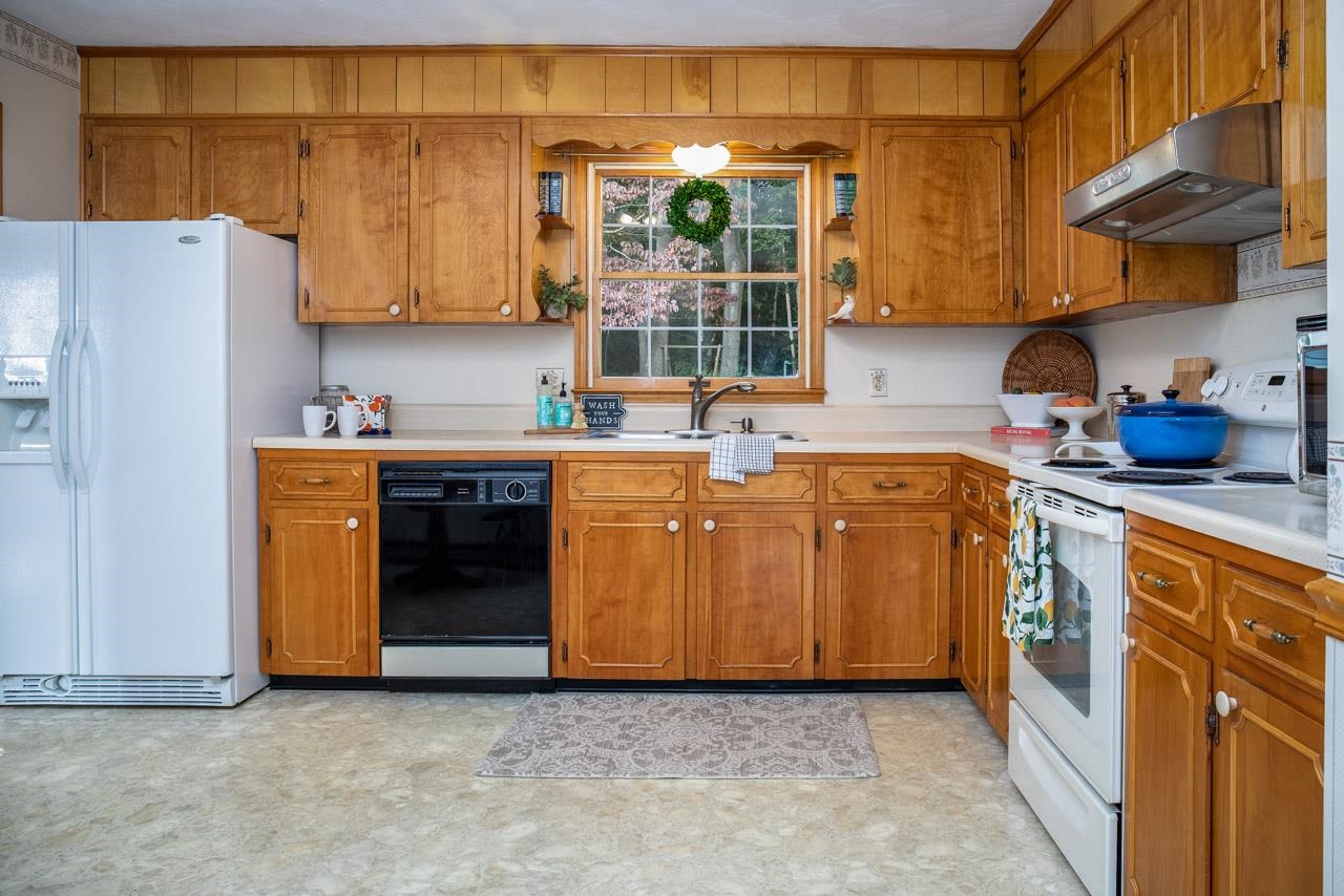 412 Honeysuckle Road Elkton, VA 22827 - Photo 12 of 51 Gallery Image 12