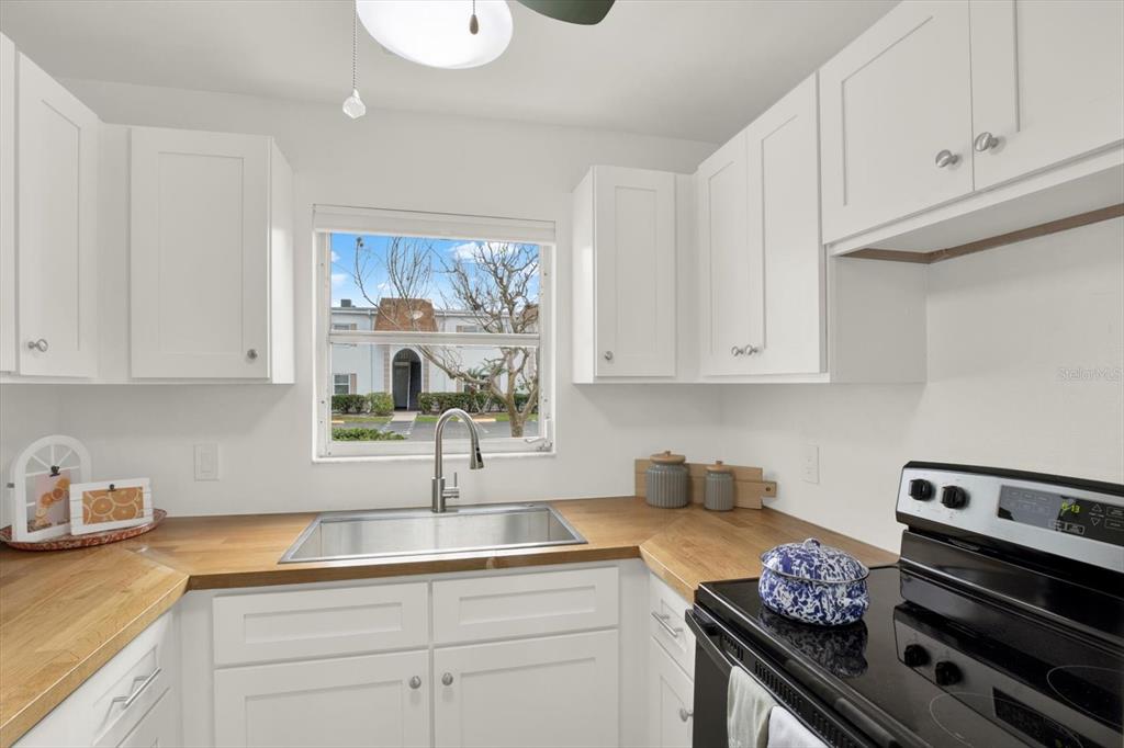 235 South McMullen Booth Road, Unit 45 Clearwater, FL 33759 - Photo 3 of 32