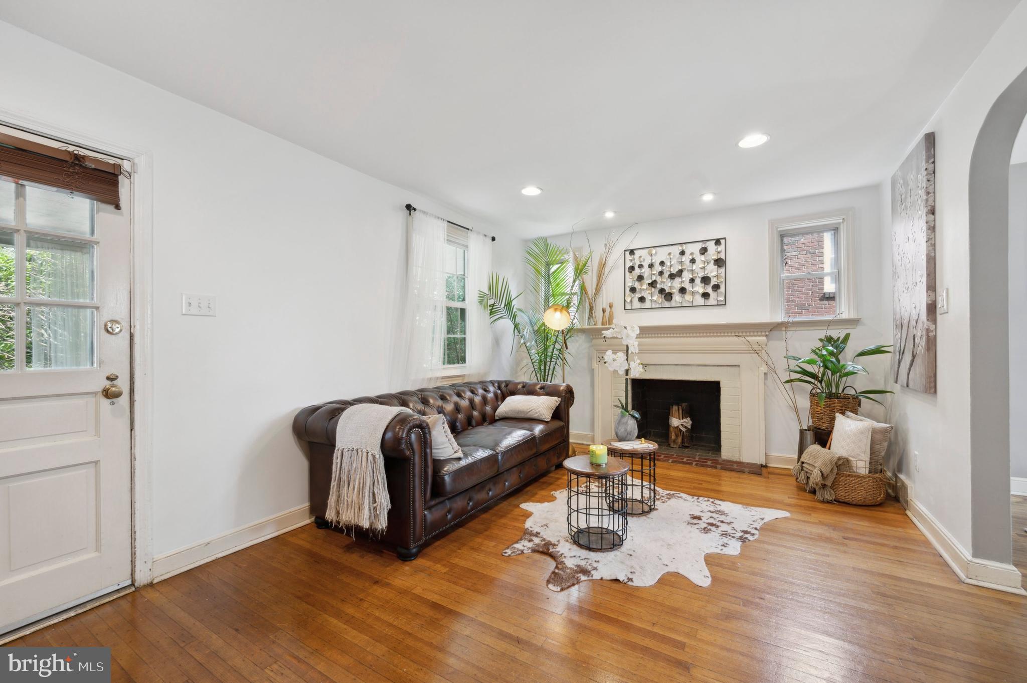 22 Trent Road Wynnewood, PA 19096 - Photo 2 of 41 Living Room