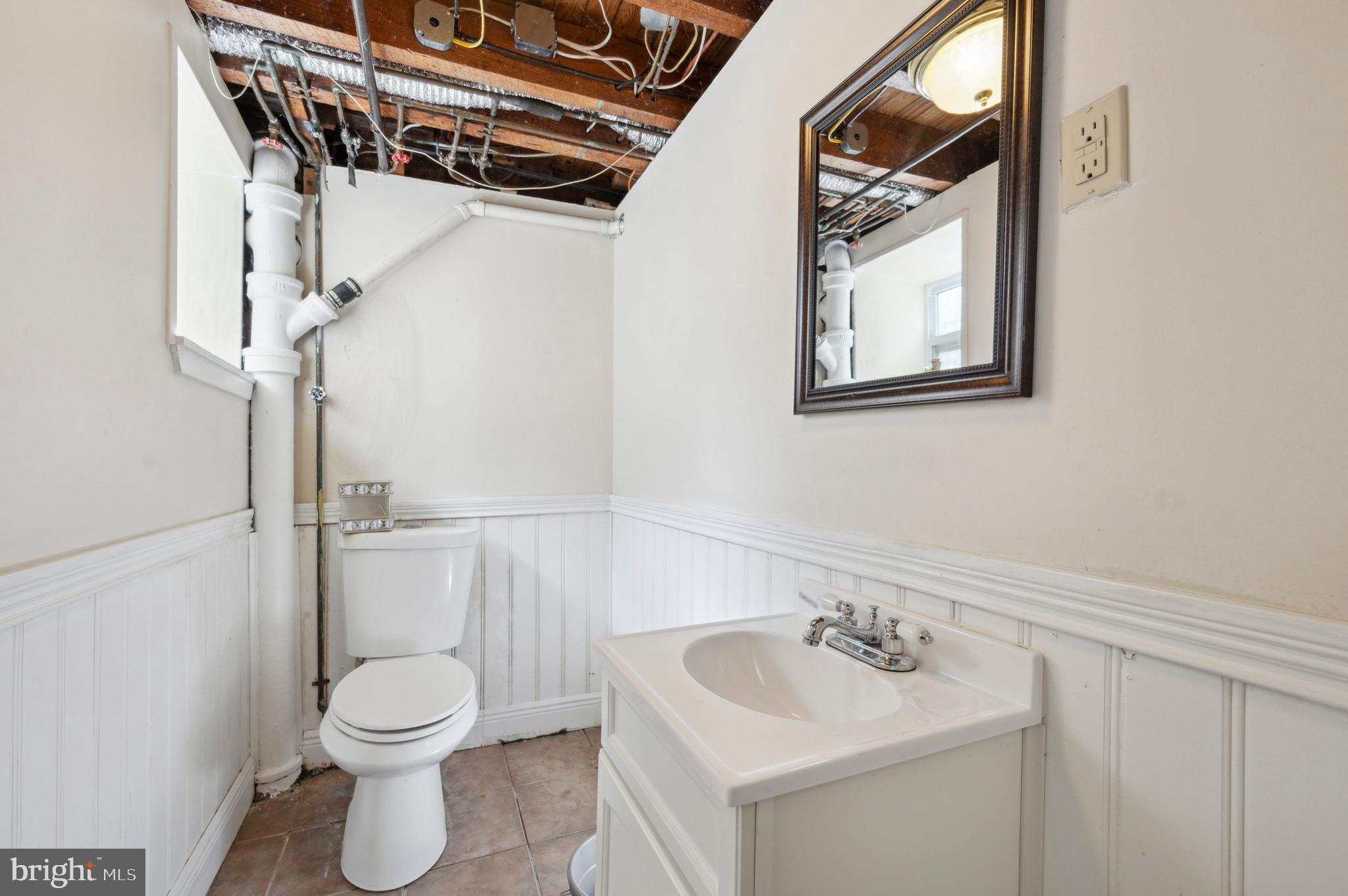 22 Trent Road Wynnewood, PA 19096 - Photo 40 of 41 Toilet