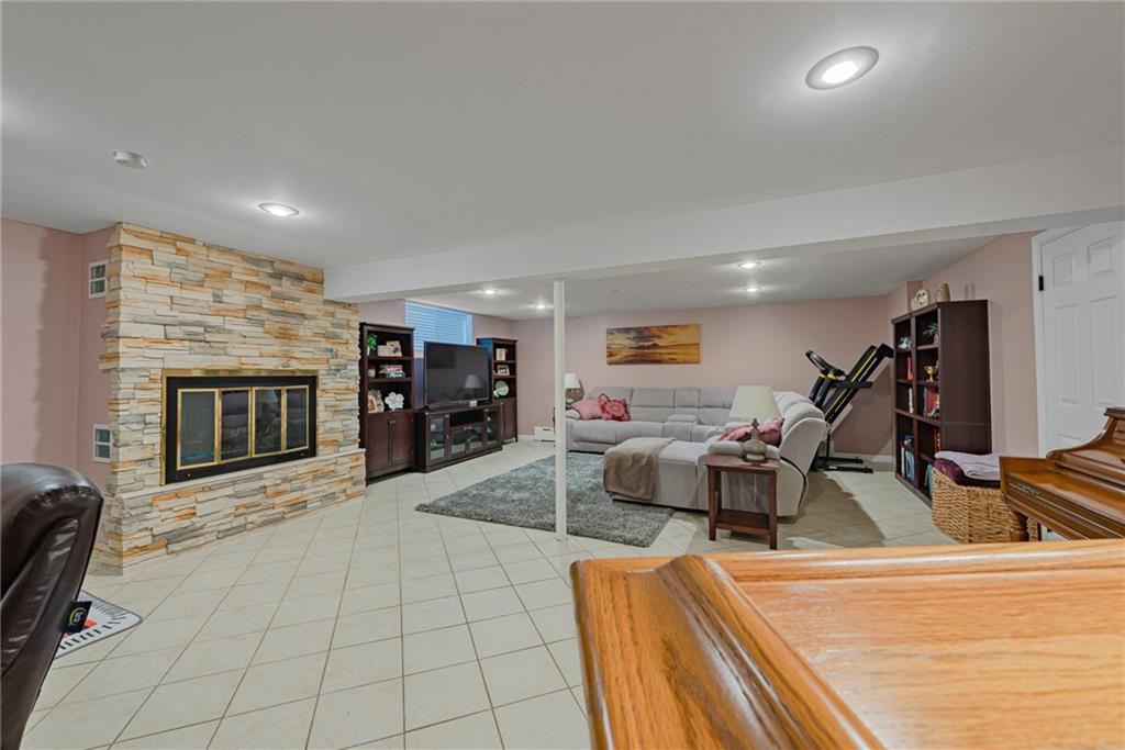 228 Hazel Road Pittsburgh, PA 15235 - Photo 16 of 22 Gallery Image 16