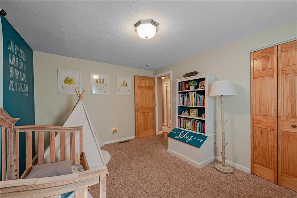 228 Hazel Road Pittsburgh, PA 15235 - Photo 8 of 22 Gallery Image 8