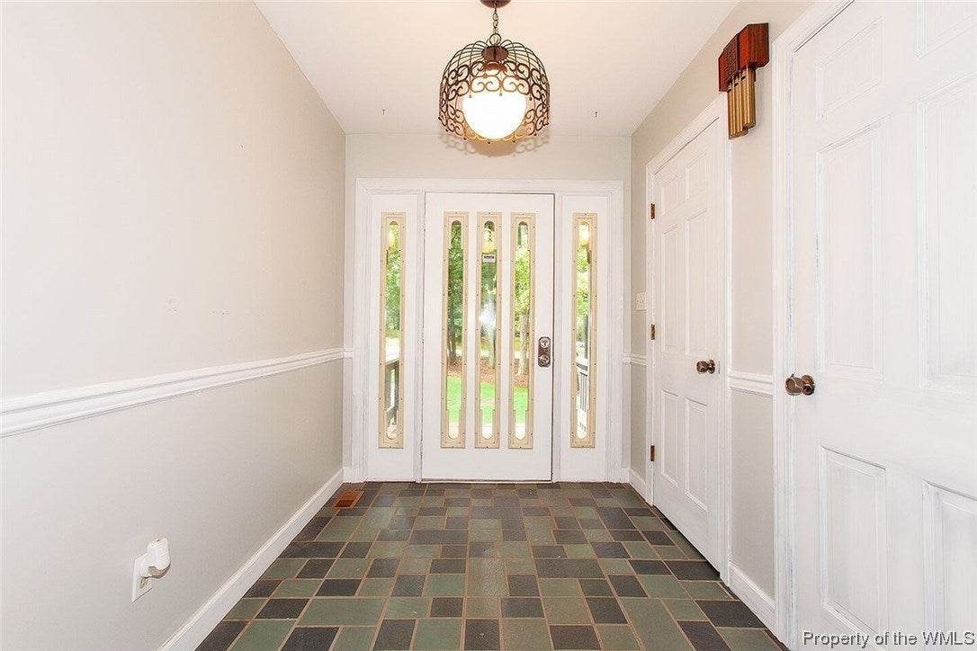 112 Branchs Pond Road Toano, VA 23168 - Photo 6 of 29 Gallery Image 6