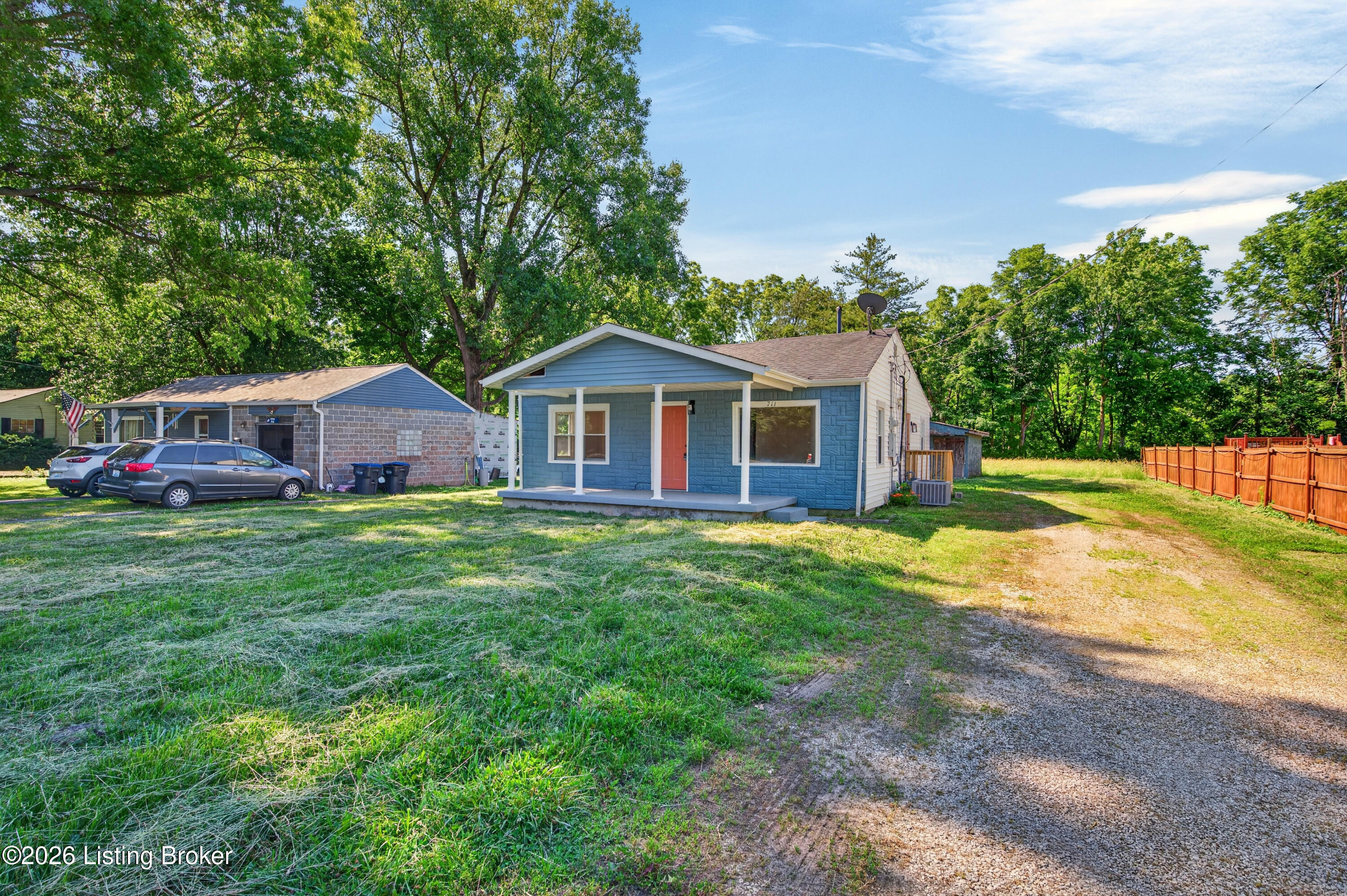 711 Shaffer Road Fairdale, KY 40118 - Photo 4 of 29 Front of Home