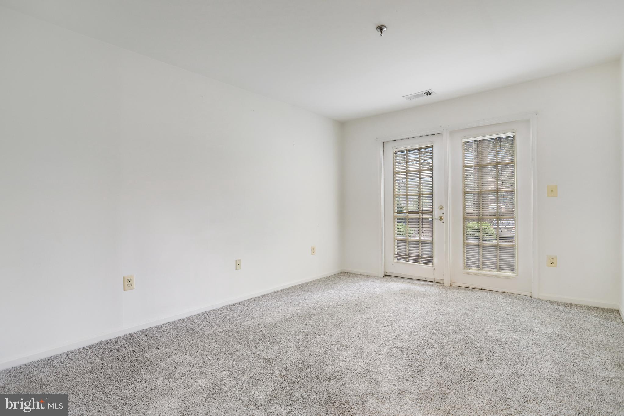5575 Seminary Road, Unit 104 Falls Church, VA 22041 - Photo 16 of 30 GUEST BEDROOM w/WALK IN CLOSET