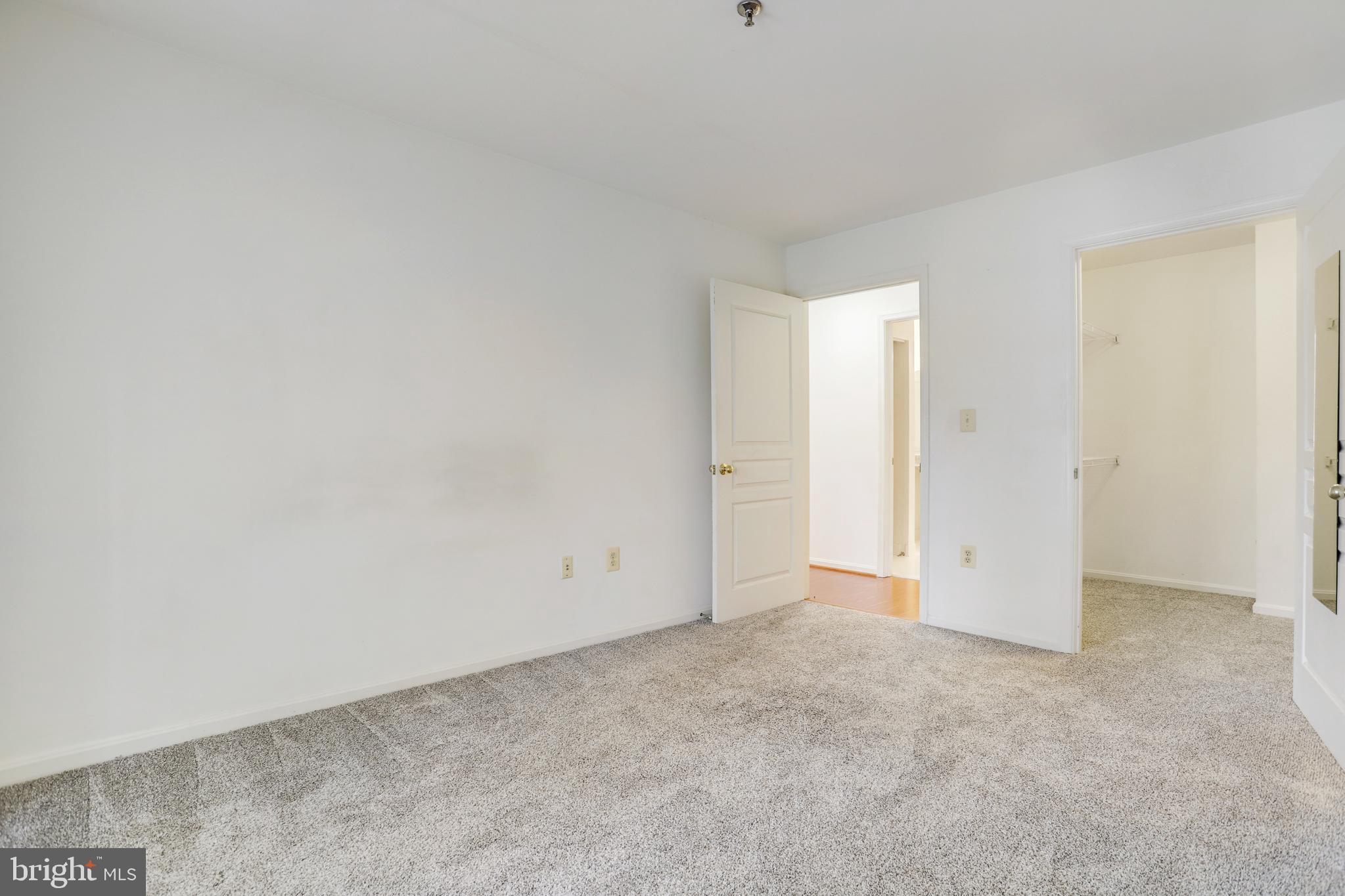 5575 Seminary Road, Unit 104 Falls Church, VA 22041 - Photo 17 of 30