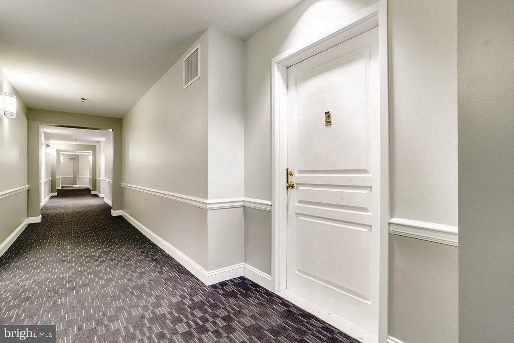 5575 Seminary Road, Unit 104 Falls Church, VA 22041 - Photo 3 of 30 ENTRY DOOR