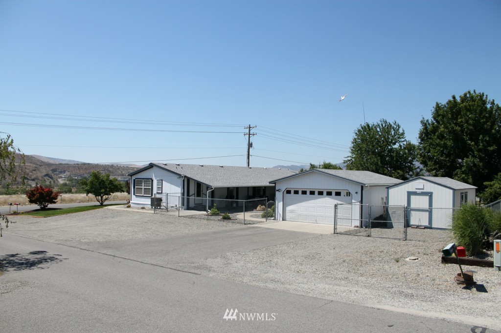 362 Omak River Road Omak, WA 98841 - Photo 3 of 18 Gallery Image 3