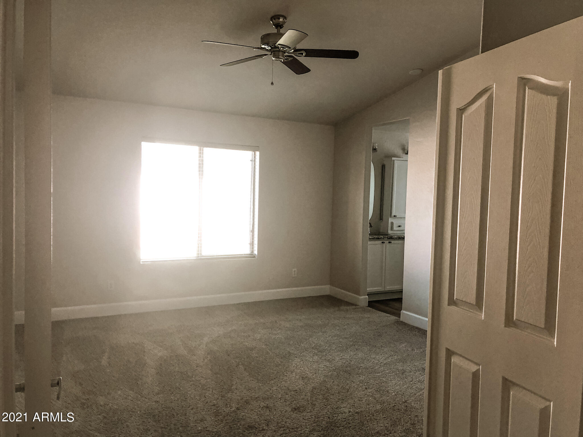 4704 East Rowel Road Phoenix, AZ 85050 - Photo 11 of 22 A4A982C8-61F4-45E3-ACB1-993FFDD9F850