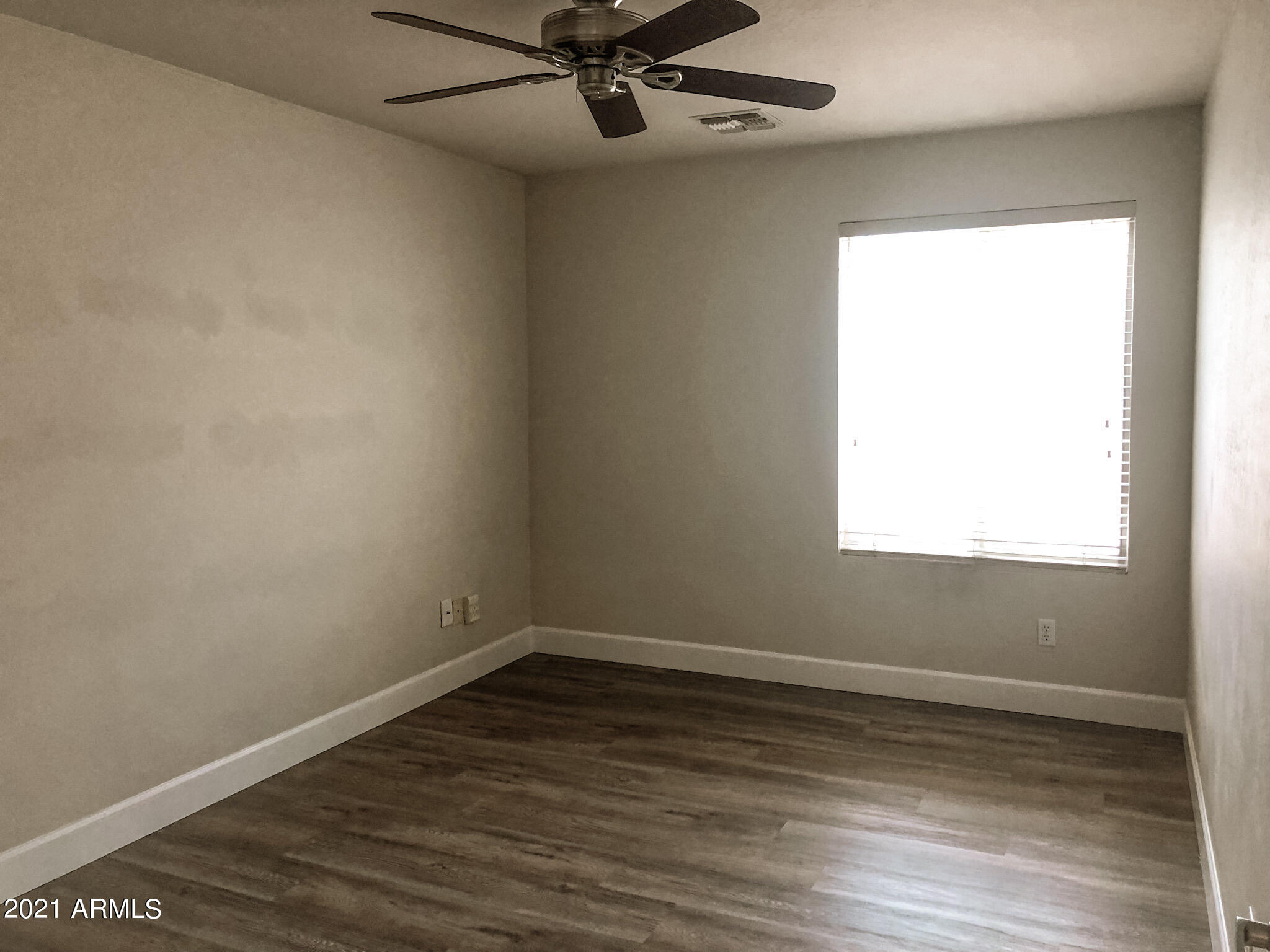 4704 East Rowel Road Phoenix, AZ 85050 - Photo 17 of 22 4E039C96-B6AA-4419-BFC7-4183AF0B523E