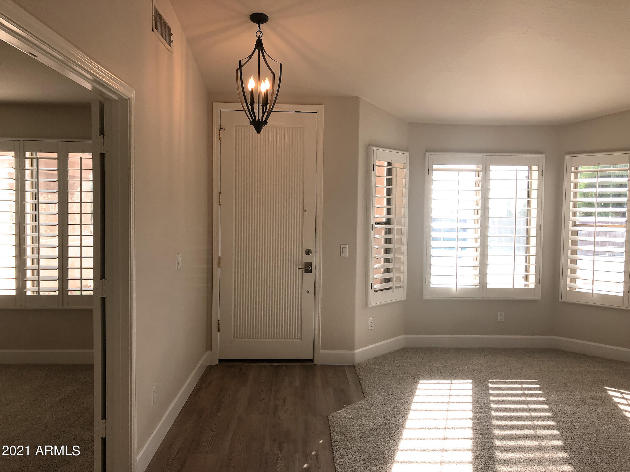 4704 East Rowel Road Phoenix, AZ 85050 - Photo 3 of 22 2A8D635D-66E1-44A4-A2CB-26D430B2A47E