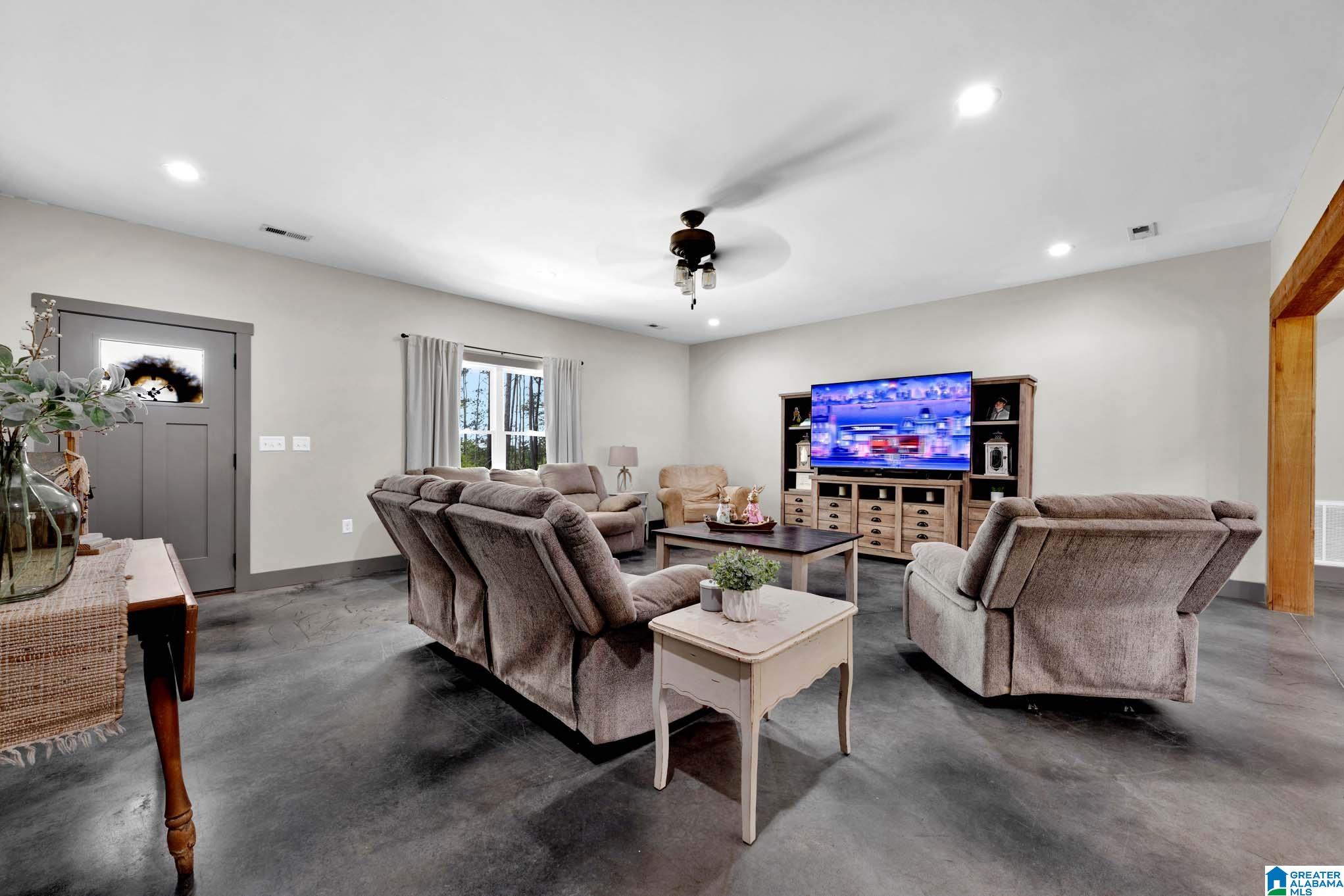 665 Robbins Road Hayden, AL 35079 - Photo 5 of 45