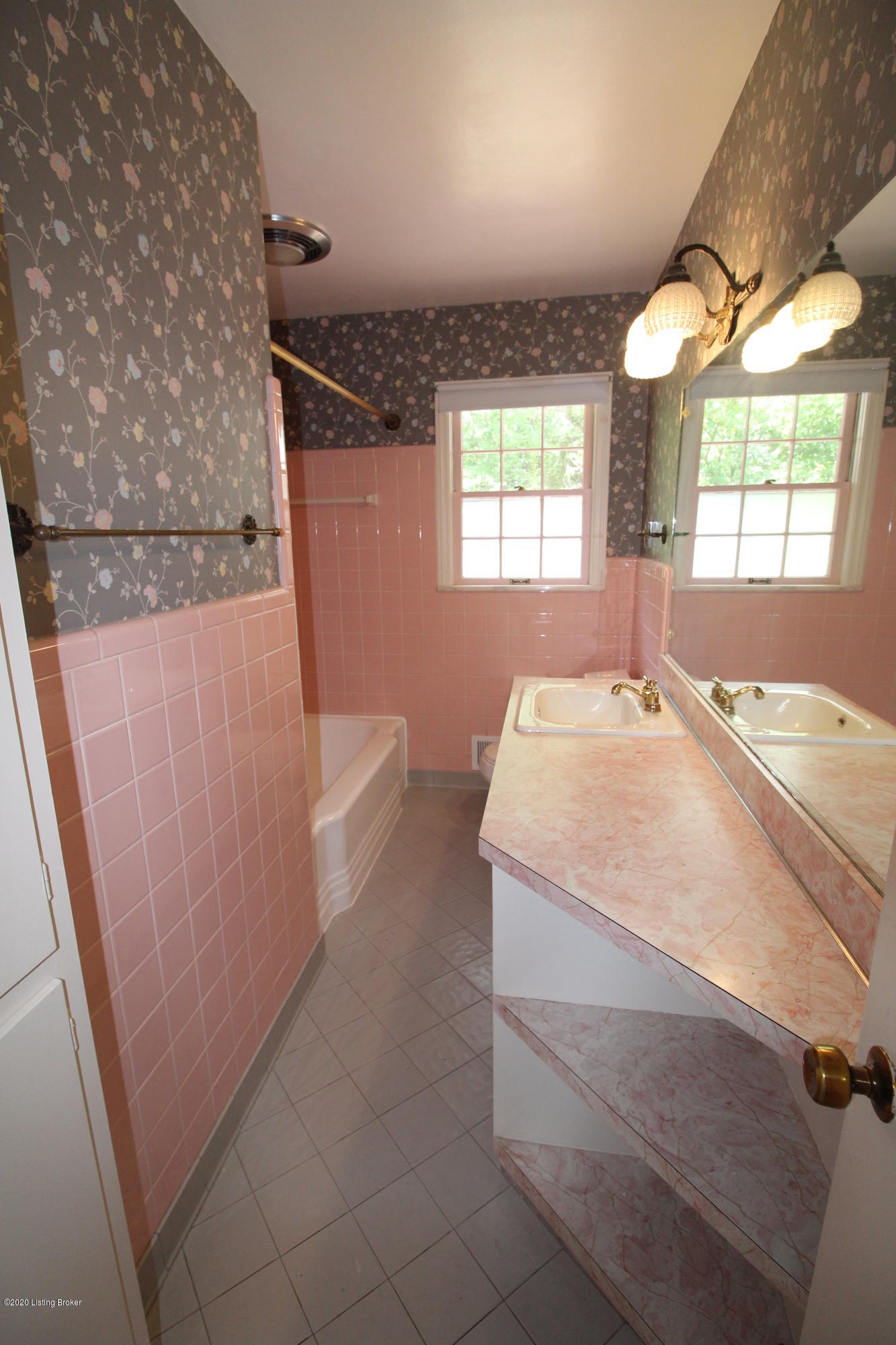 7800 Circle Crest Road Louisville, KY 40241 - Photo 21 of 57 023