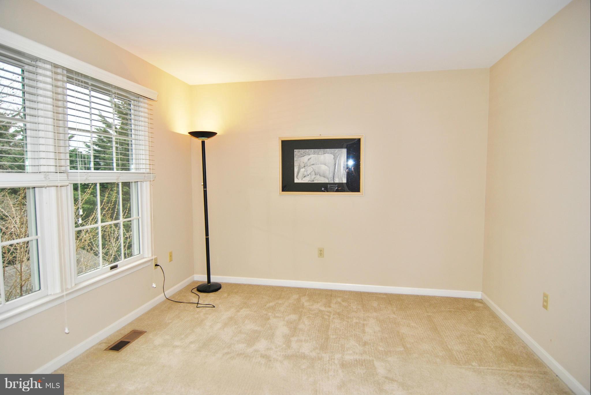 2216 Banner Hill Road Frederick, MD 21702 - Photo 19 of 30 Bedroom