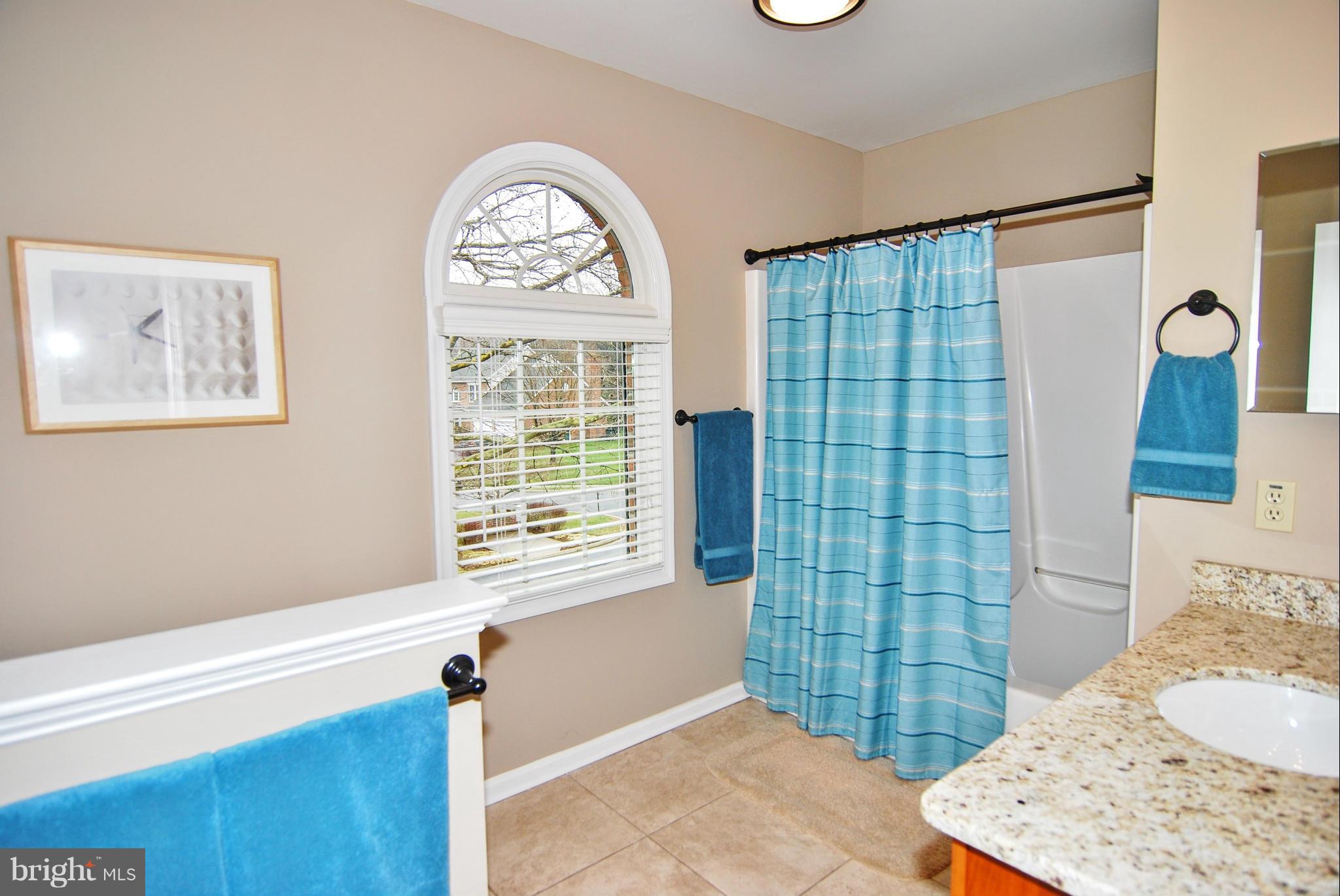 2216 Banner Hill Road Frederick, MD 21702 - Photo 23 of 30 Bath