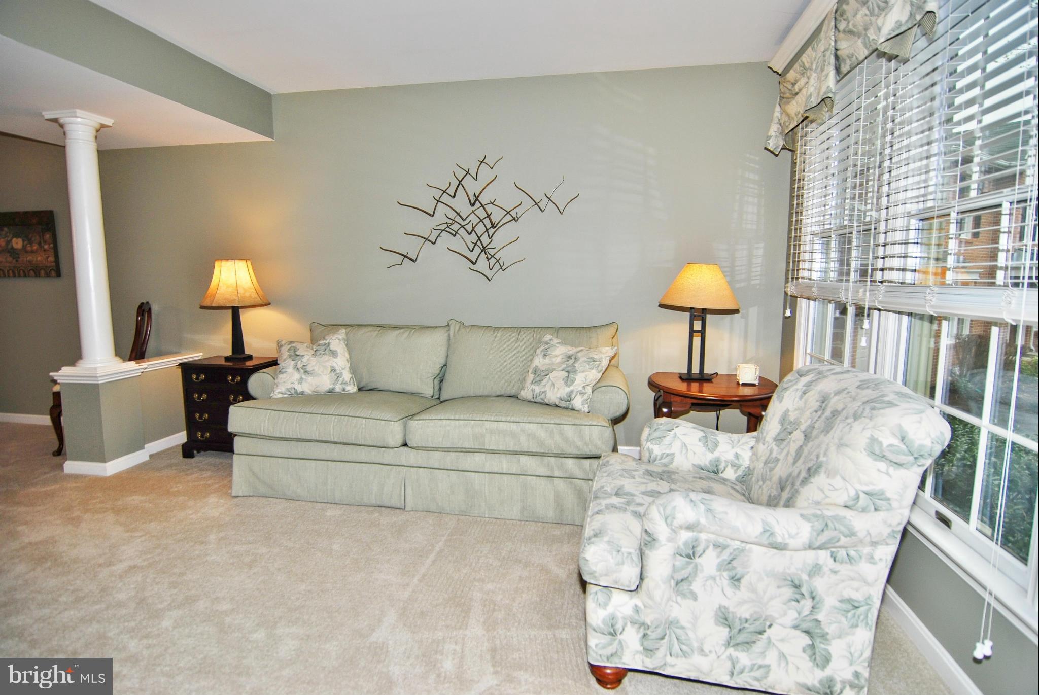 2216 Banner Hill Road Frederick, MD 21702 - Photo 7 of 30 Living Room