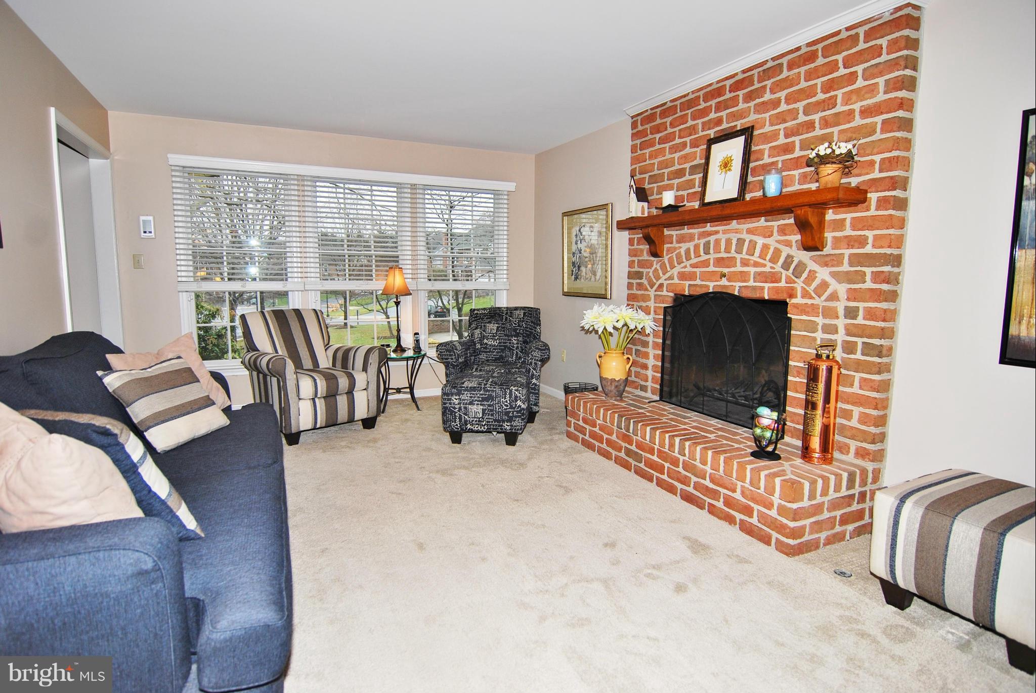 2216 Banner Hill Road Frederick, MD 21702 - Photo 10 of 30 Family Room