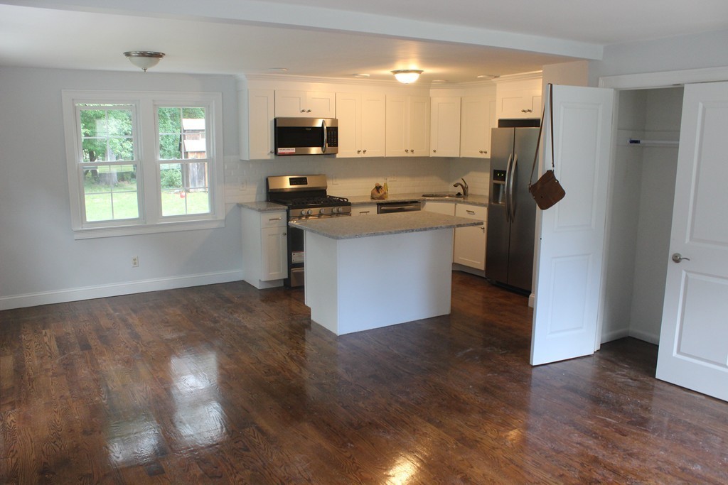 18 Pondover Road, Unit 18 Billerica, MA 01821 - Photo 4 of 13
