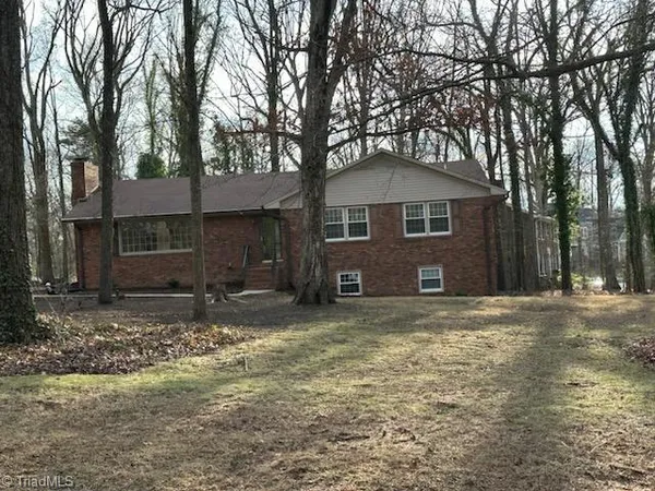 $2,995 | 103 Thornwood Road, Jamestown, NC 27282