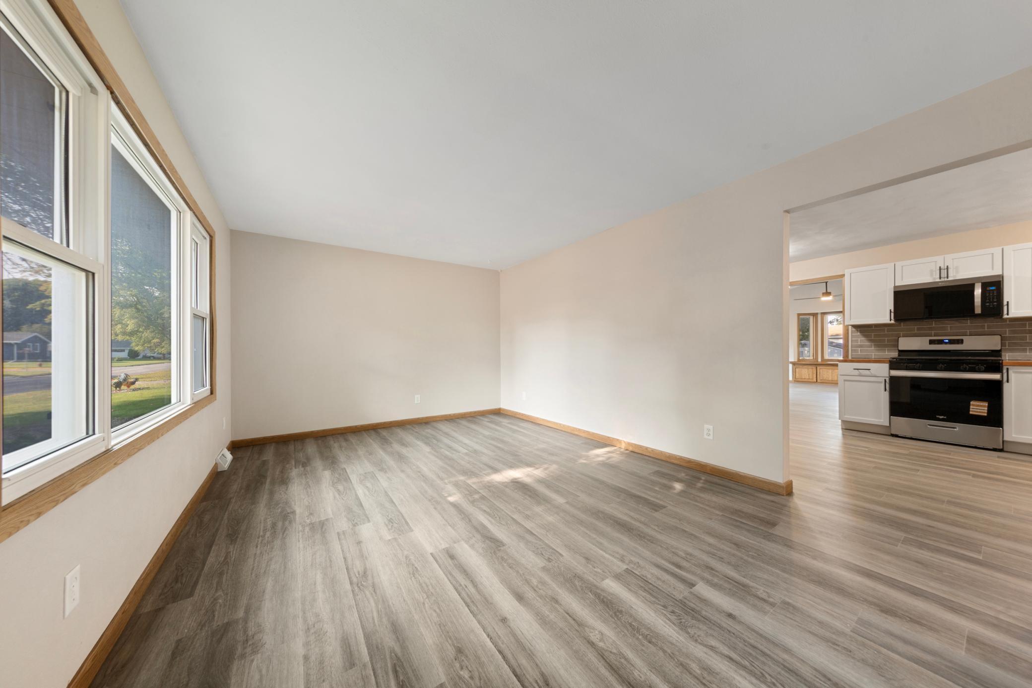 1209 7th Street Southeast Waseca, MN 56093 - Photo 11 of 35 Gallery Image 11