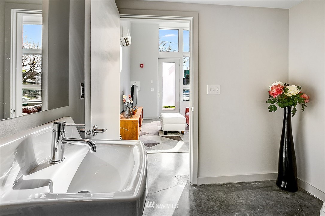 200 North 36th Street Seattle, WA 98103 - Photo 5 of 25 Gallery Image 5