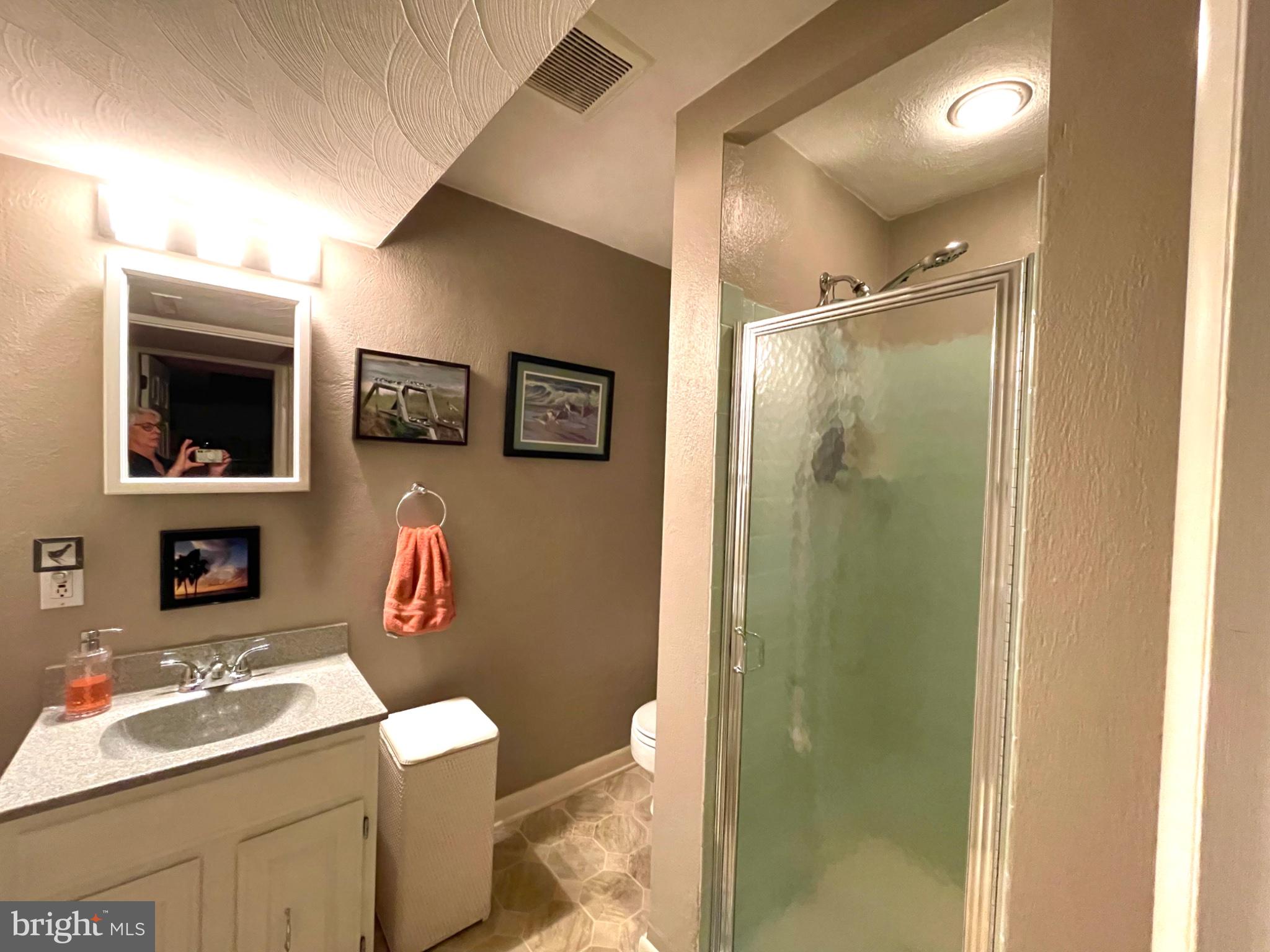 2731 Cambridge Road York, PA 17402 - Photo 8 of 21 Gallery Image 8