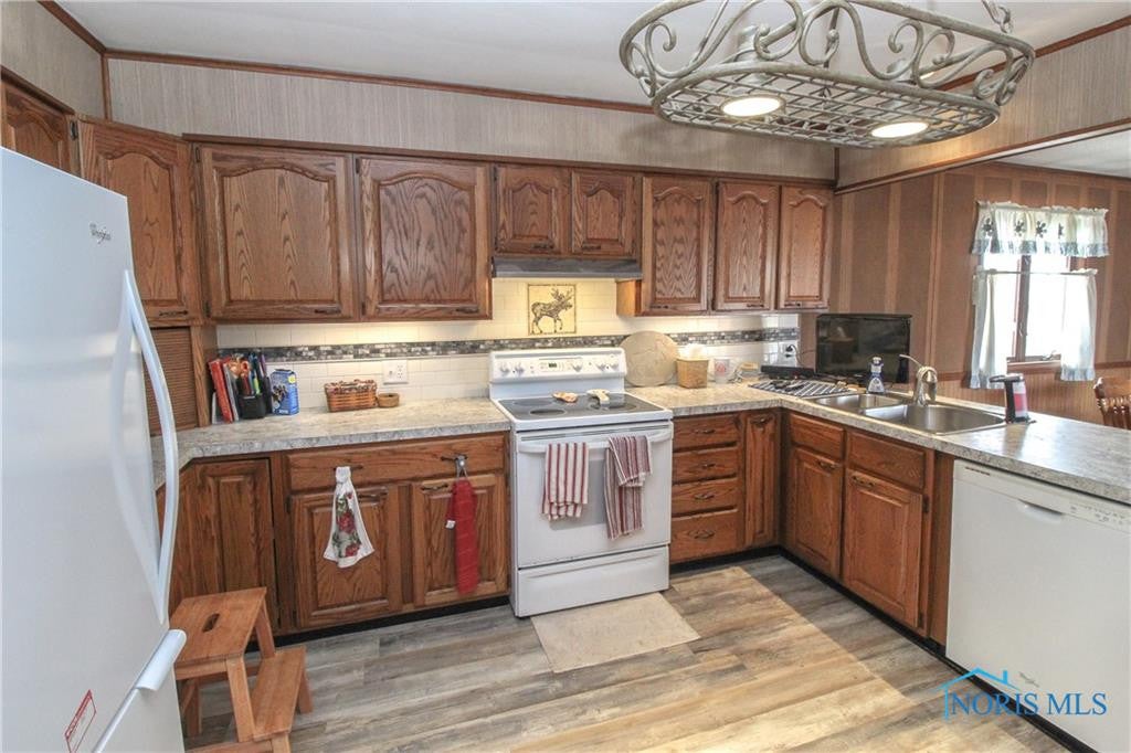 6545 Seaman Road Oregon, OH 43616 - Photo 9 of 36 Gallery Image 9