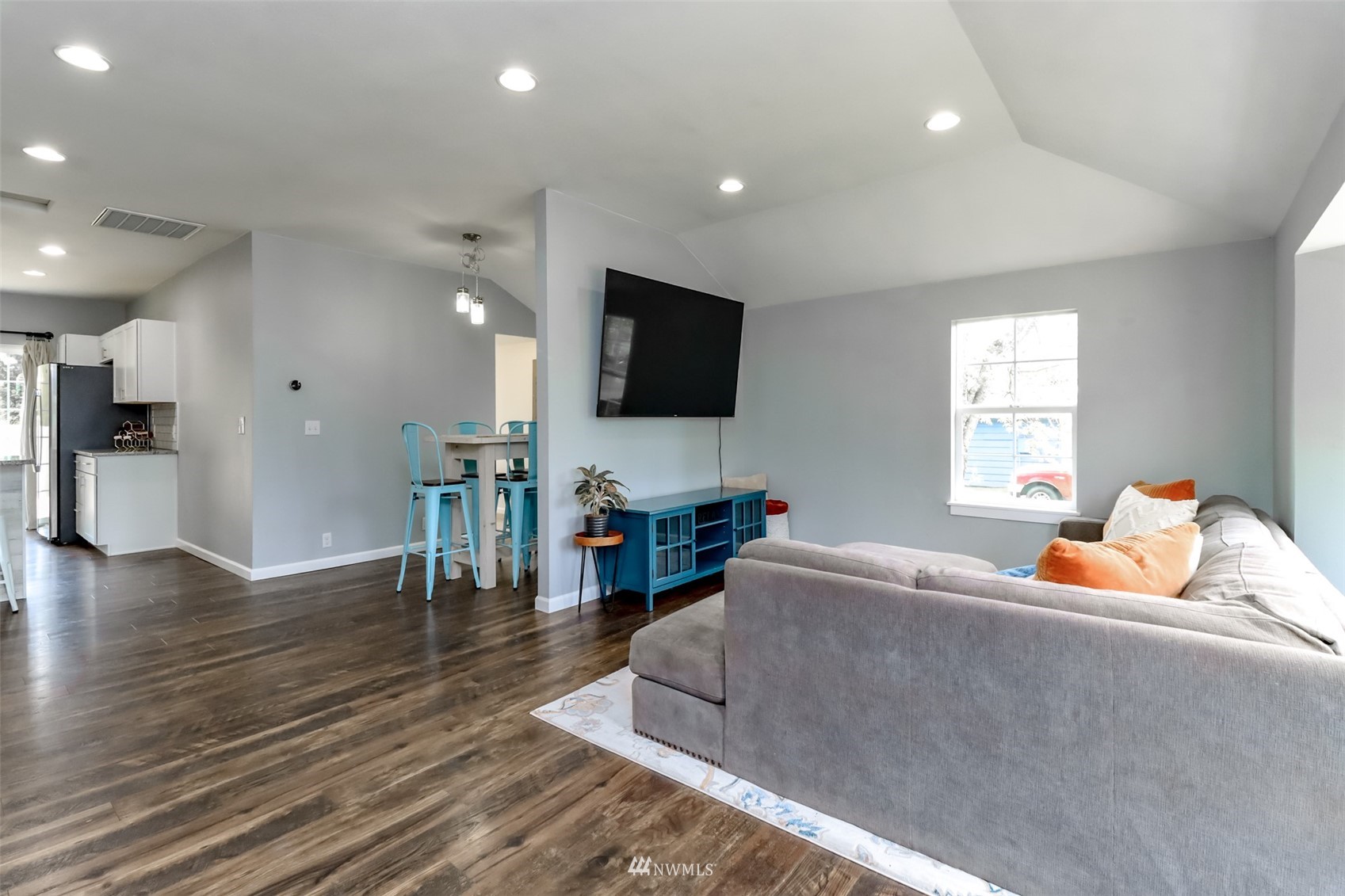 951 Baby Doll Road Southeast Port Orchard, WA 98366 - Photo 3 of 37 Gallery Image 3