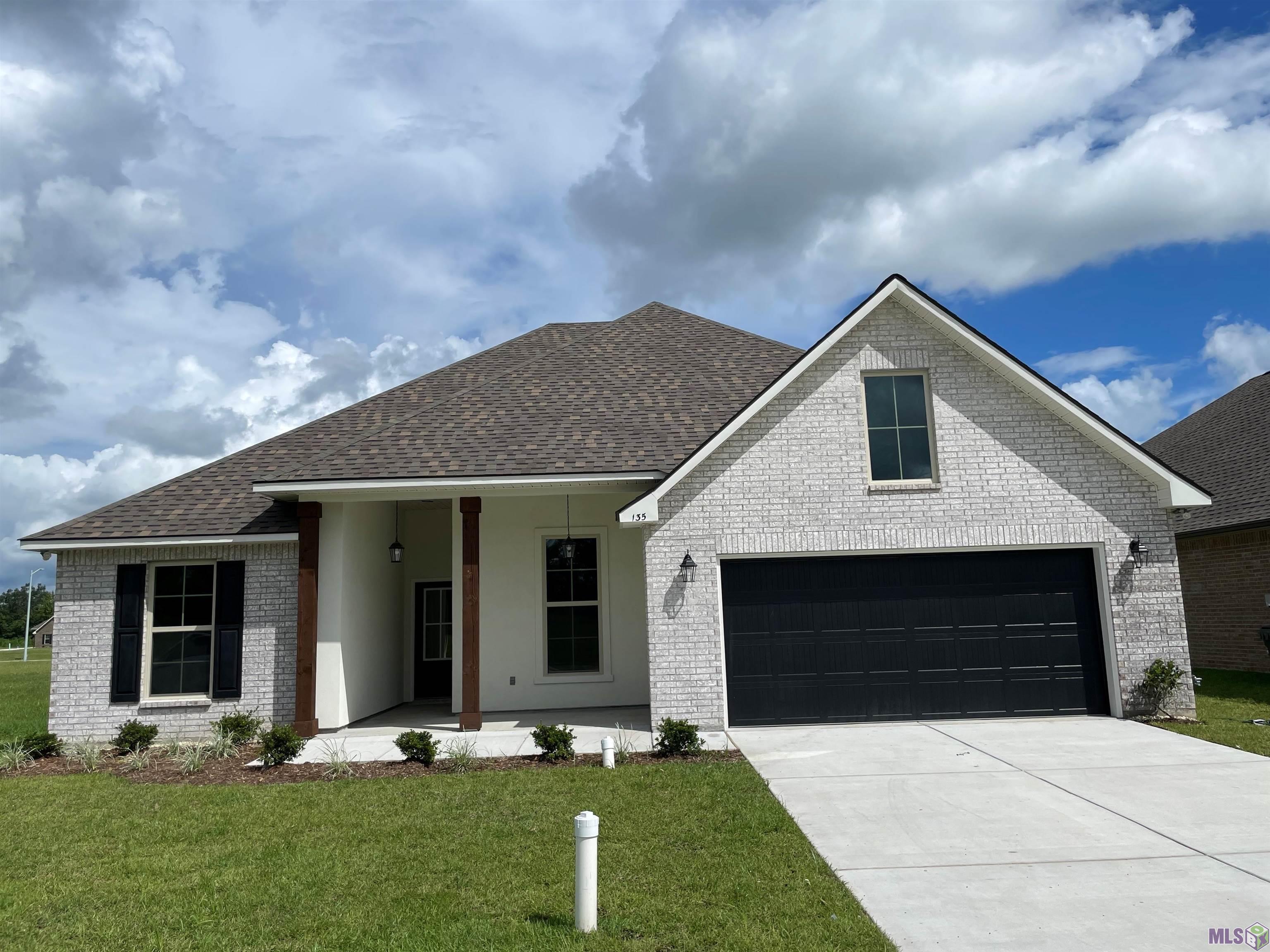 135 Rue Jeanette Houma, LA 70364 - Photo 1 of 7 Gallery Image 1