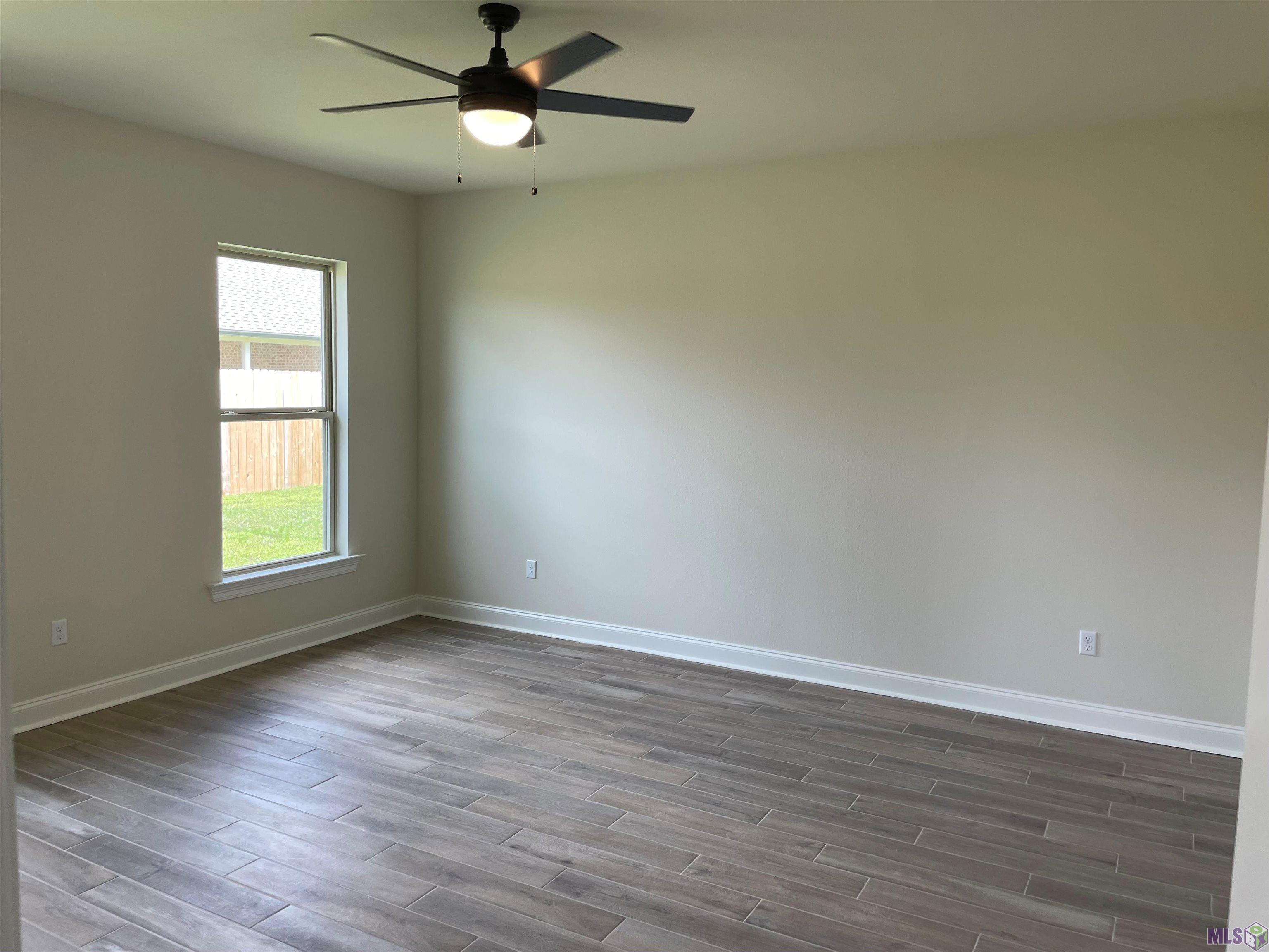 135 Rue Jeanette Houma, LA 70364 - Photo 4 of 7 Gallery Image 4