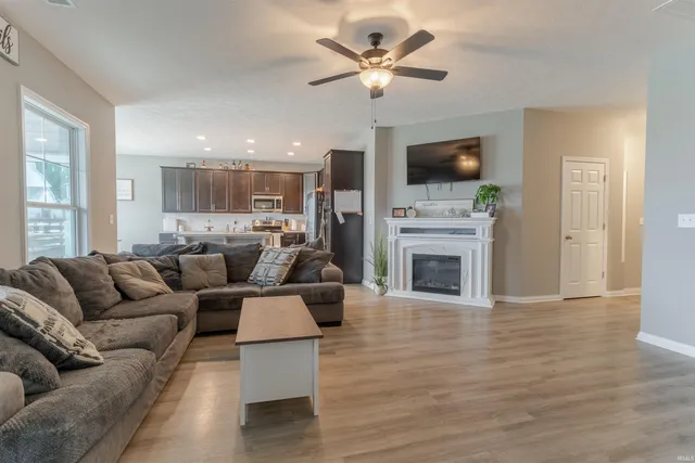 $329,900 | 3103 Torboy Drive, Evansville, IN 47725