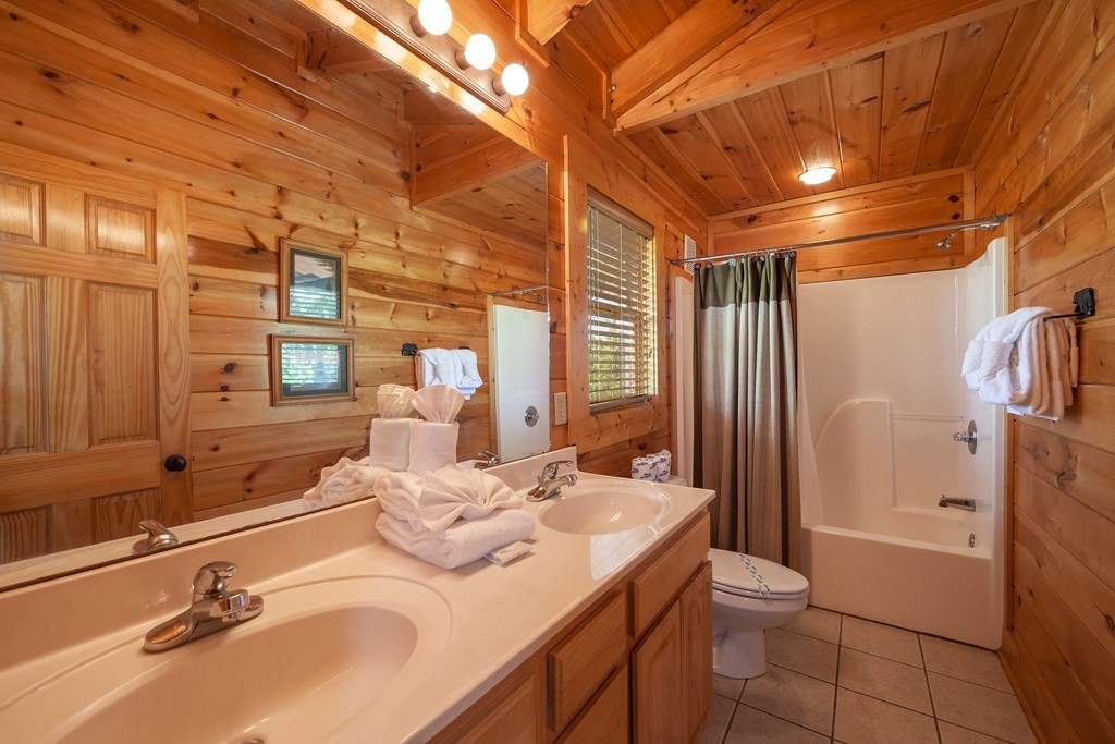 1724 Summit View Way Sevierville, TN 37862 - Photo 28 of 40 Gallery Image 28