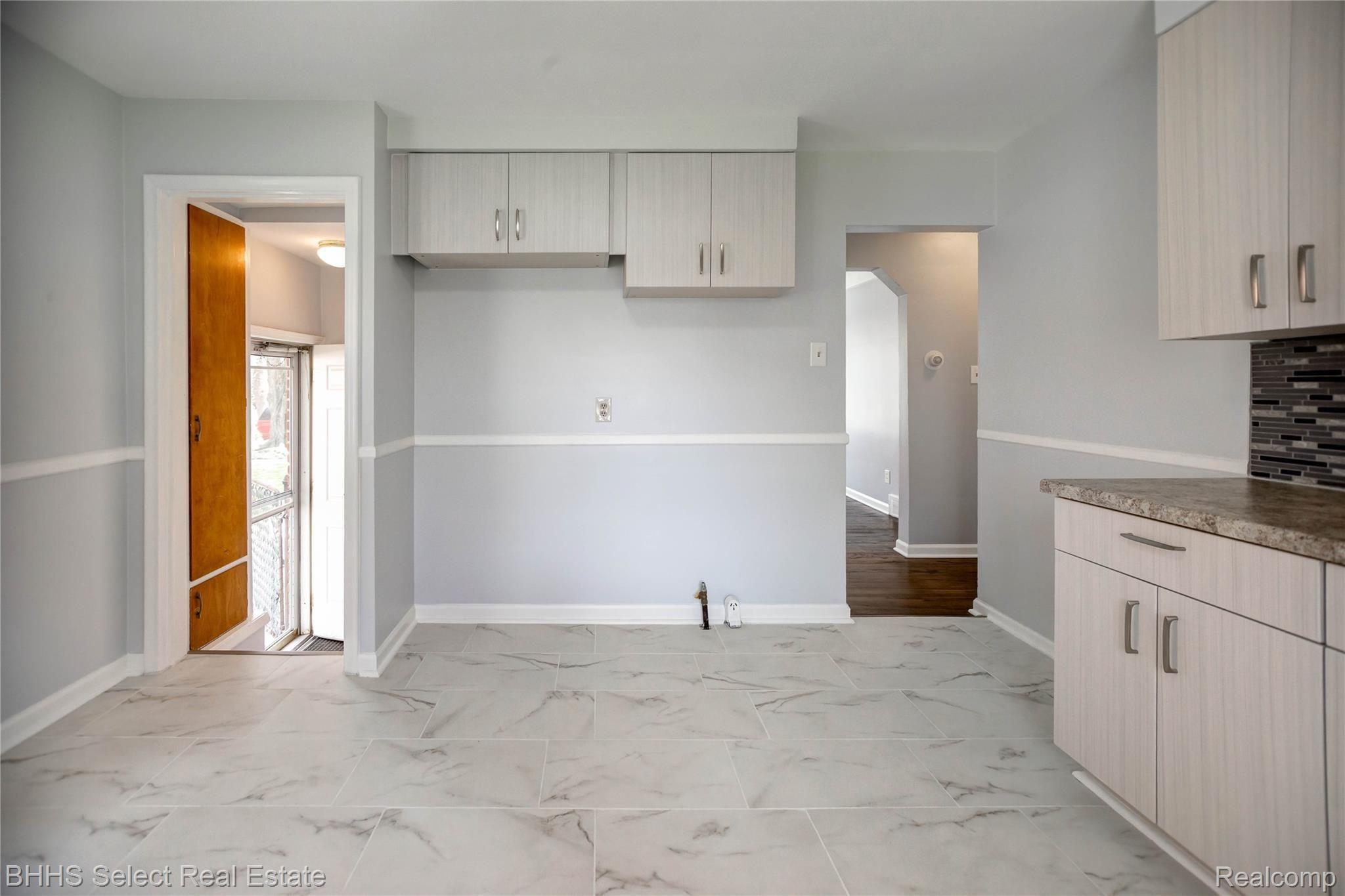 637 Patterson Court Inkster, MI 48141 - Photo 12 of 42 637 Patterson-11.jpg