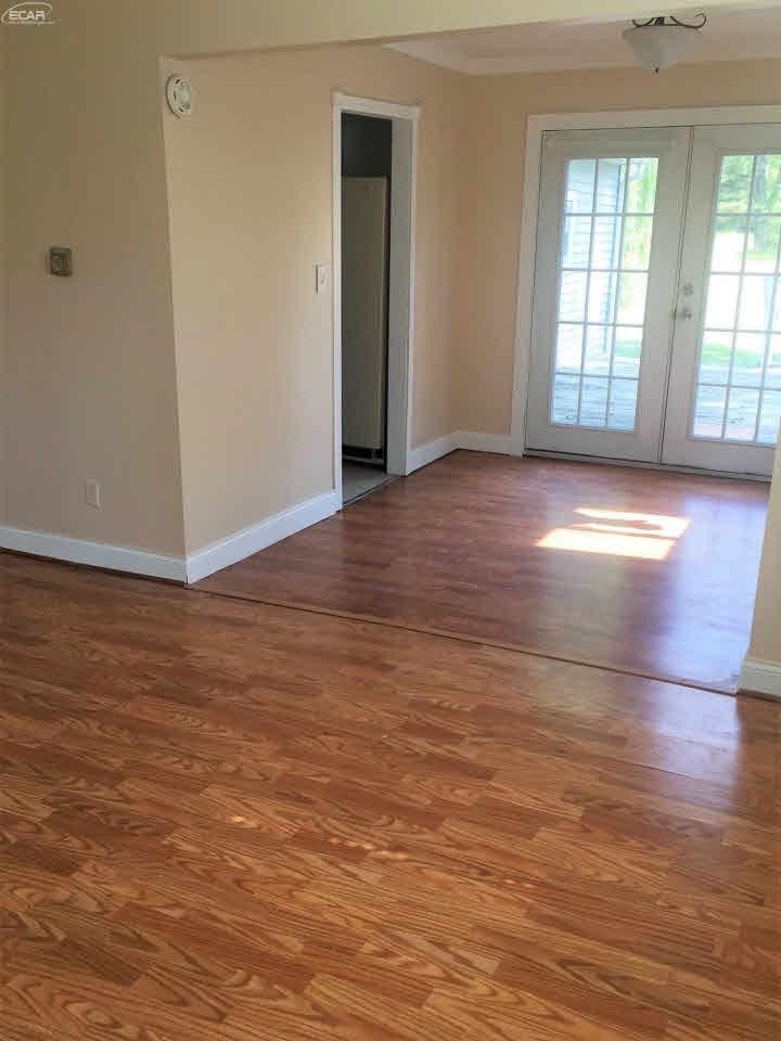 2431 Howe Road Burton, MI 48519 - Photo 5 of 29 21372956-4.JPG