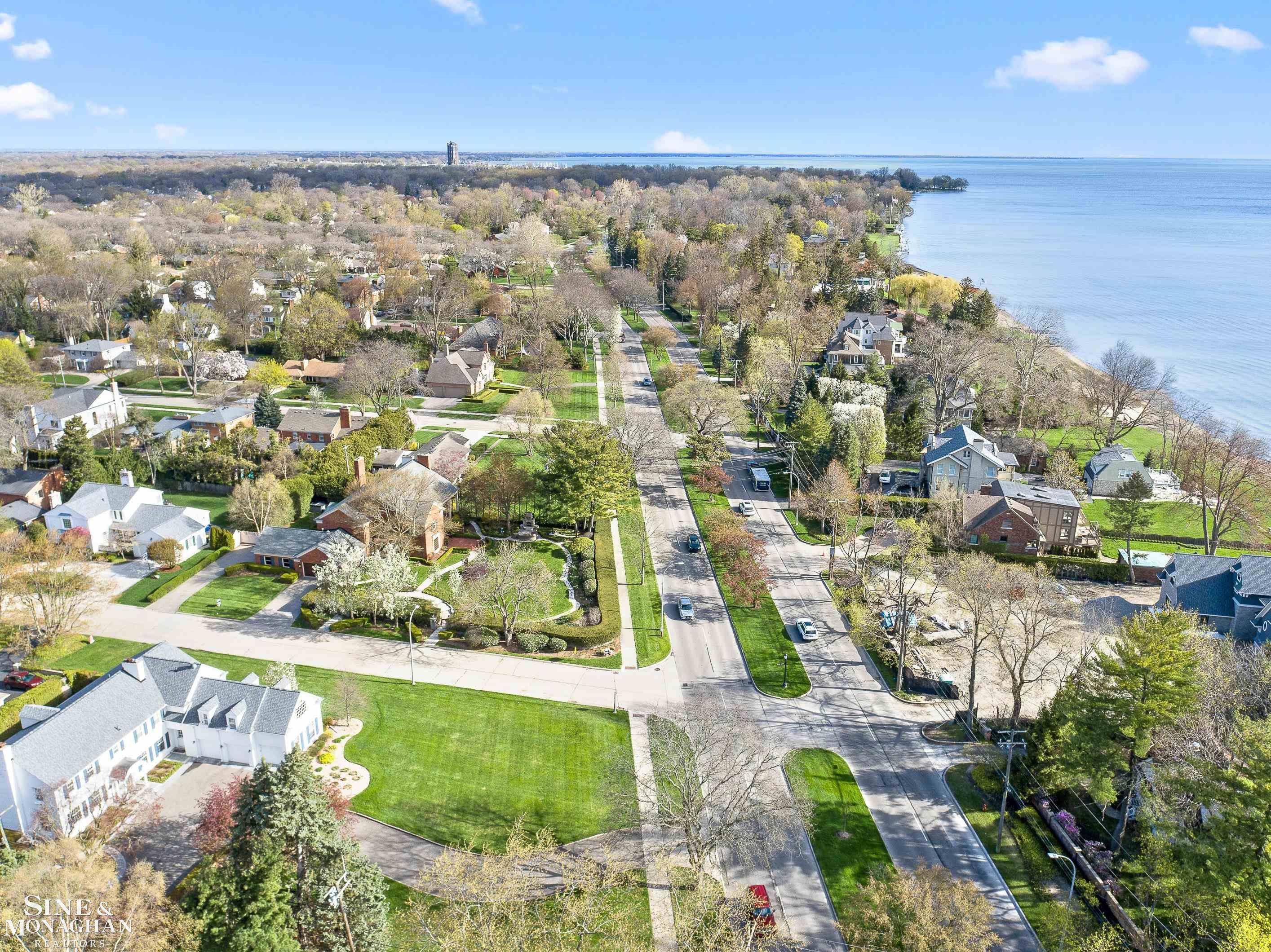64 Hawthorne Road Grosse Pointe, MI 48236 - Photo 48 of 73 50139450-10d04a74-4240-4521-a7e7-4f2cafa2de30.JPG